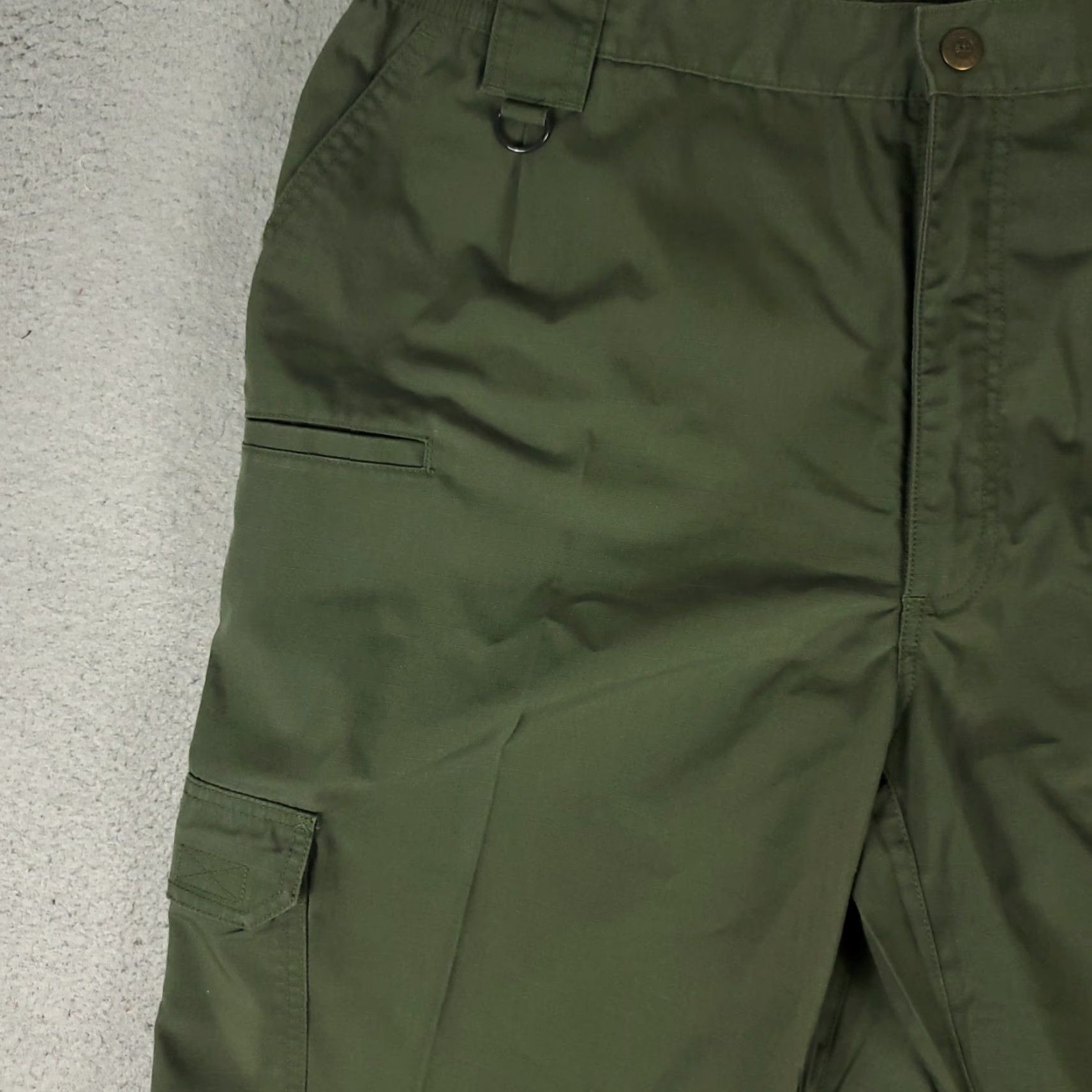 Vintage 5.11 Tactical Pants Mens 42x28 Green Cargo Pocket Trousers Casual Outdoor Flat Front Regular Standard Cargo Modern Outdoor Wear Size US 42 / EU 58 - 2 Thumbnail