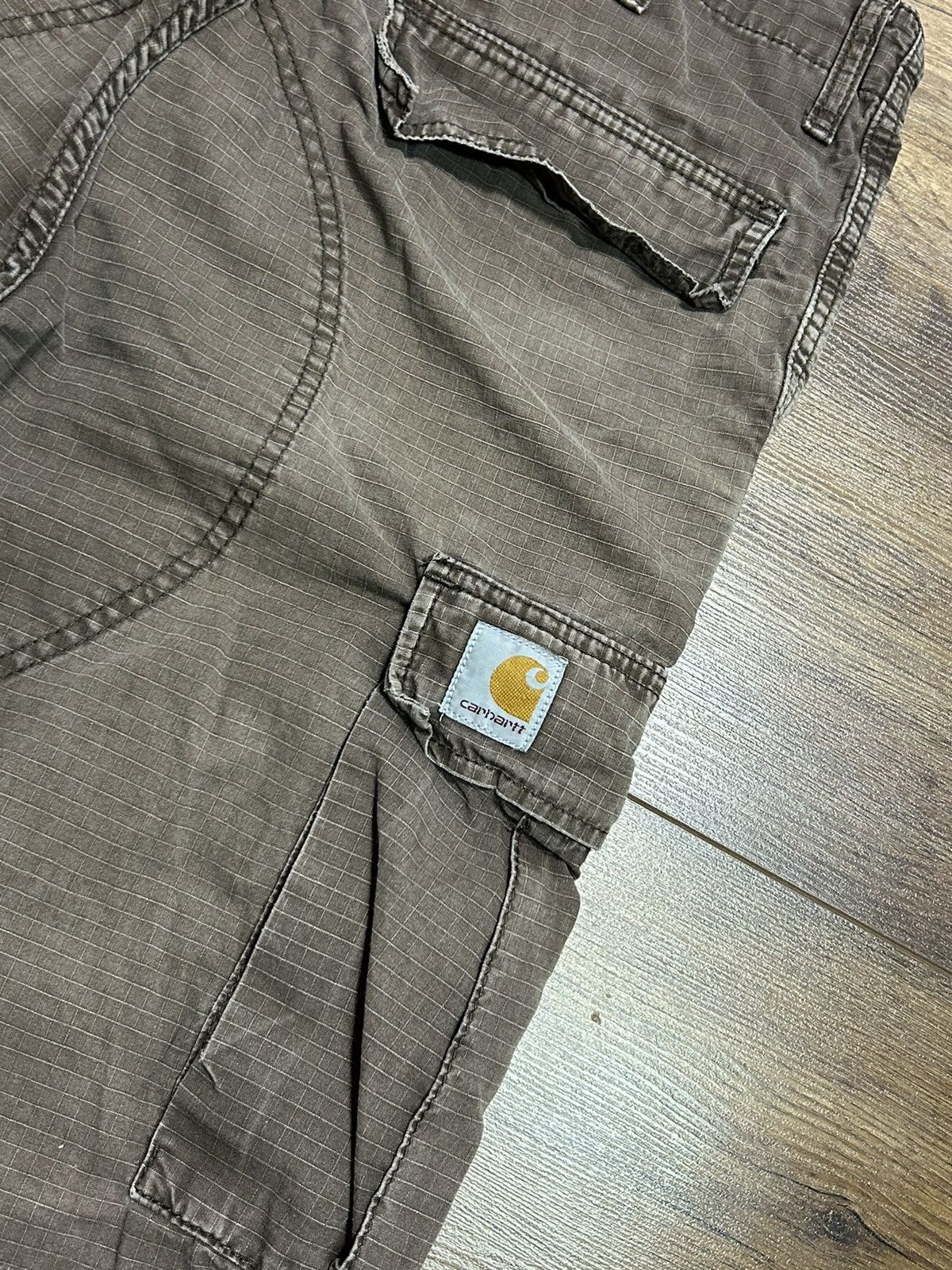 Carhartt × Vintage Vintage faded Carhartt cargo shorts Size US 26 / EU 42 - 2 Thumbnail