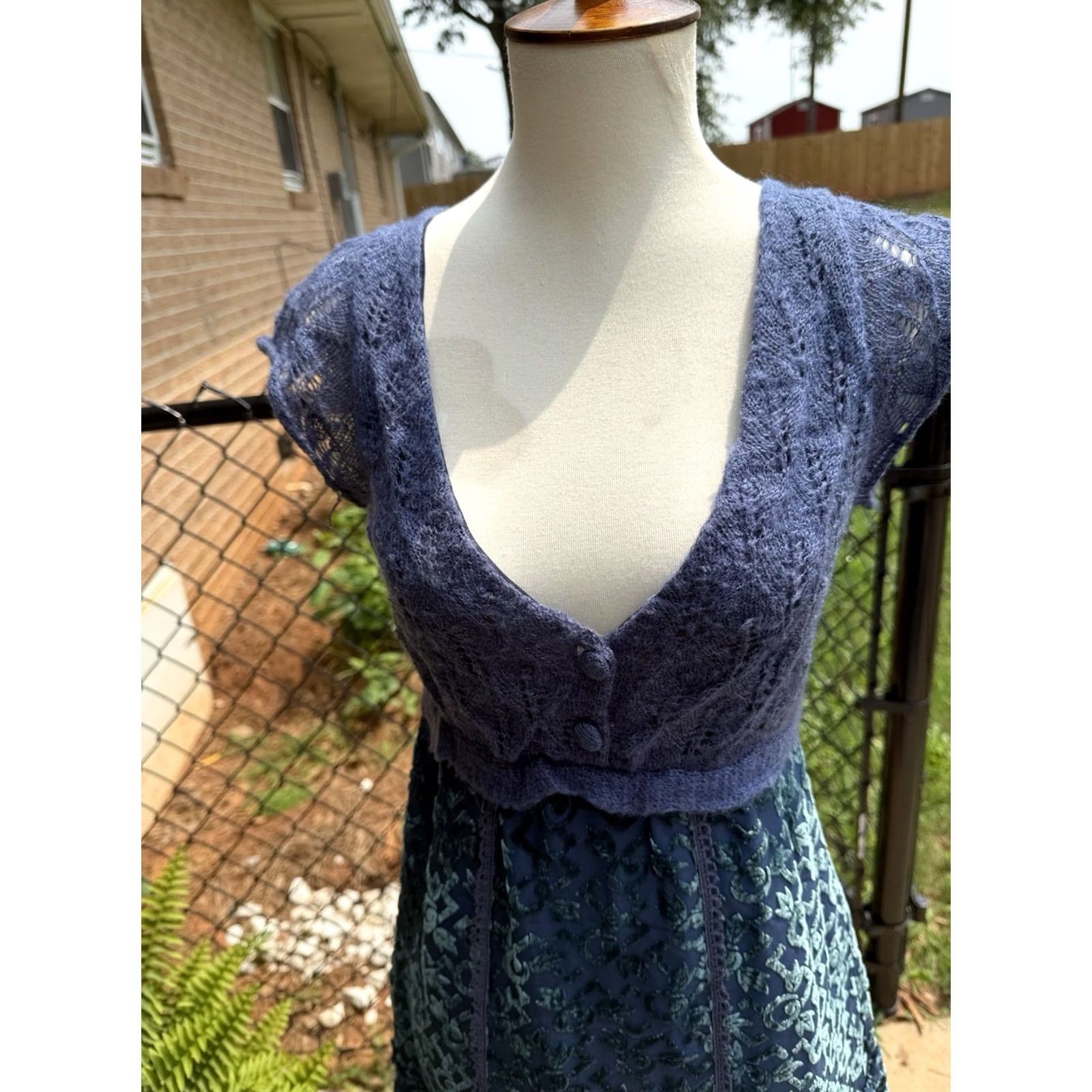 Free People VINTAGE Free People Knit Upper Velvet Lace Blue Green Dress Knee Length Short Sleeve 4 Womens Fit & Flare Blue, Green Velvet Lace Knit Pattern Leaf Size S / US 4 / IT 40 - 5 Thumbnail