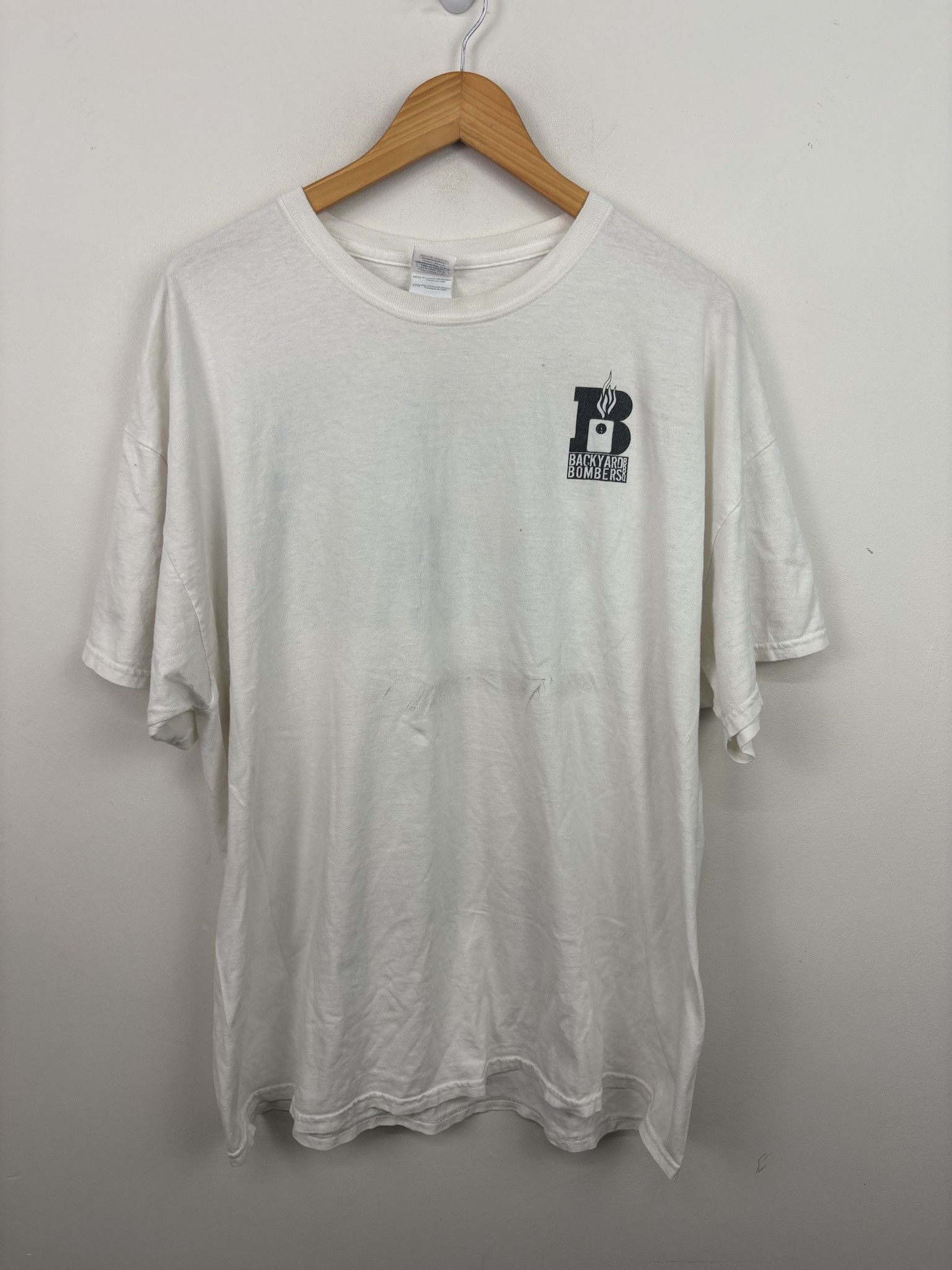Vintage Vintage 1990's Backyard Bombers Tee Shirt Size US XXL / EU 58 / 5 - 1 Thumbnail