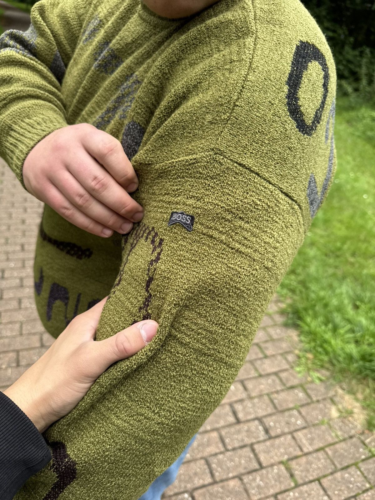 Hugo Boss Hugo Boss Green Knit Sweater “Young” Graphic – Olive Green Size US L / EU 52-54 / 3 - 8 Thumbnail