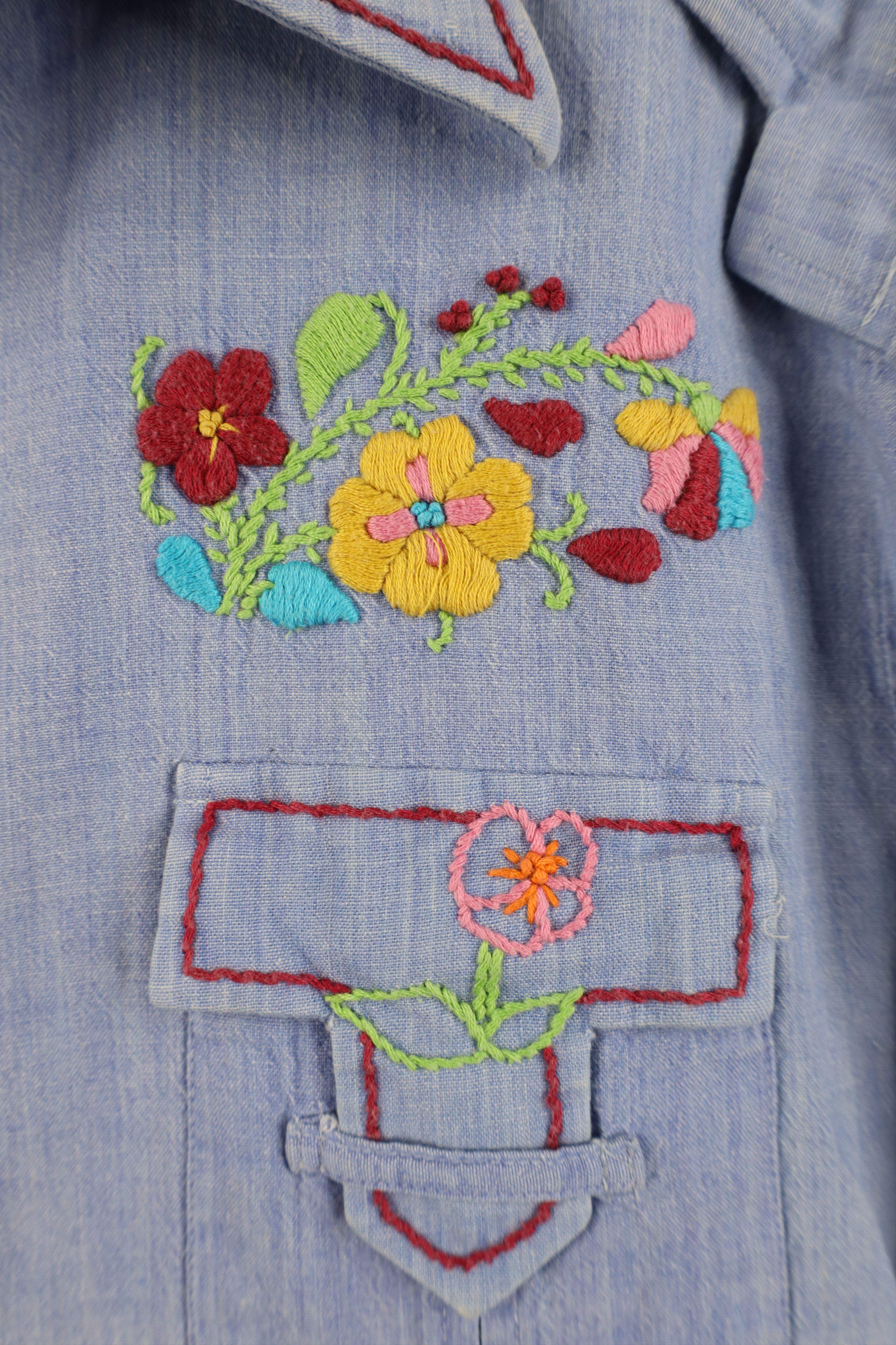 Vintage Vintage 70s Streetwear Embroidered Flower Button Shirt Size L / US 10 / IT 46 - 4 Thumbnail
