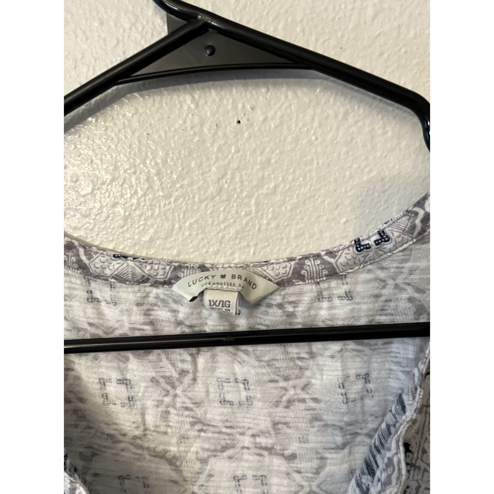 Lucky Brand VINTAGE Lucky Brand Women's Blouse Shirt 1X Cotton Blend Geometric Batik Casual Summer Size XL / US 12-14 / IT 48-50 - 3 Thumbnail