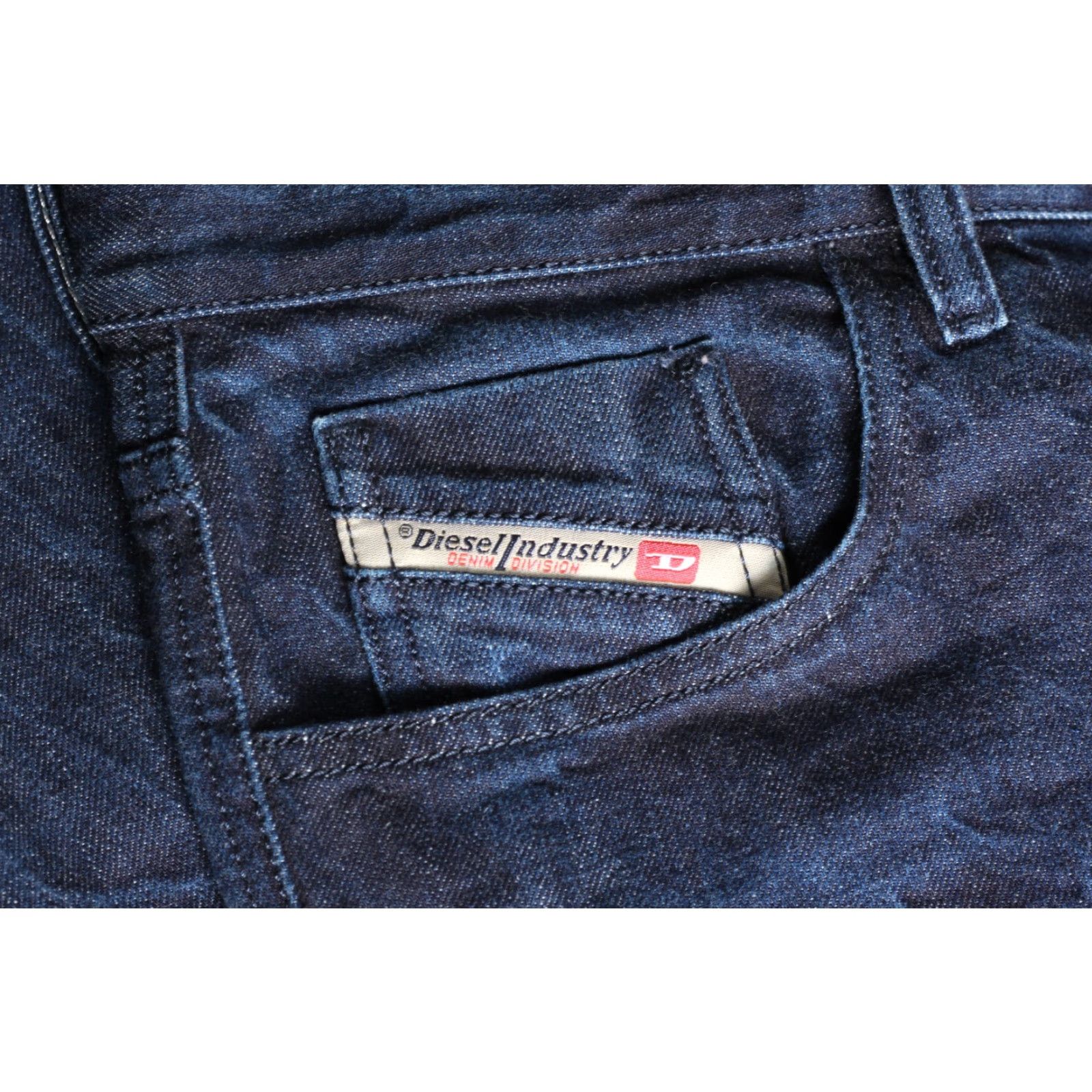Diesel DIESEL MARKHY 080AE Tapered Jeans Men W34 L30 Made in ITALY DZ7989 blue denim 5-pocket Mens Jeans Size US 34 / EU 50 - 5 Thumbnail