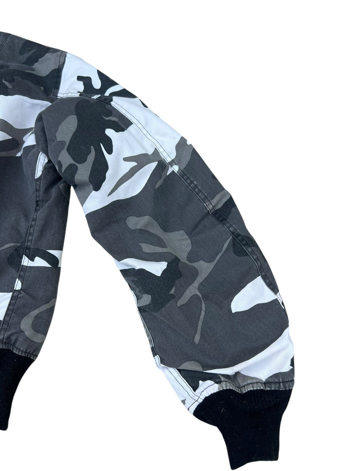 Alpha Industries Vintage 90s Alpha Industries USAF MA-1 Bomber Flight Jacket Size US XS / EU 42 / 0 - 22 Thumbnail