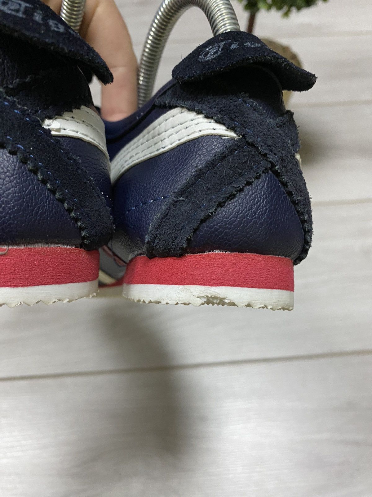 Asics ASICS Onitsuka Tiger vintage sneakers Size US 6 / EU 39 - 7 Thumbnail