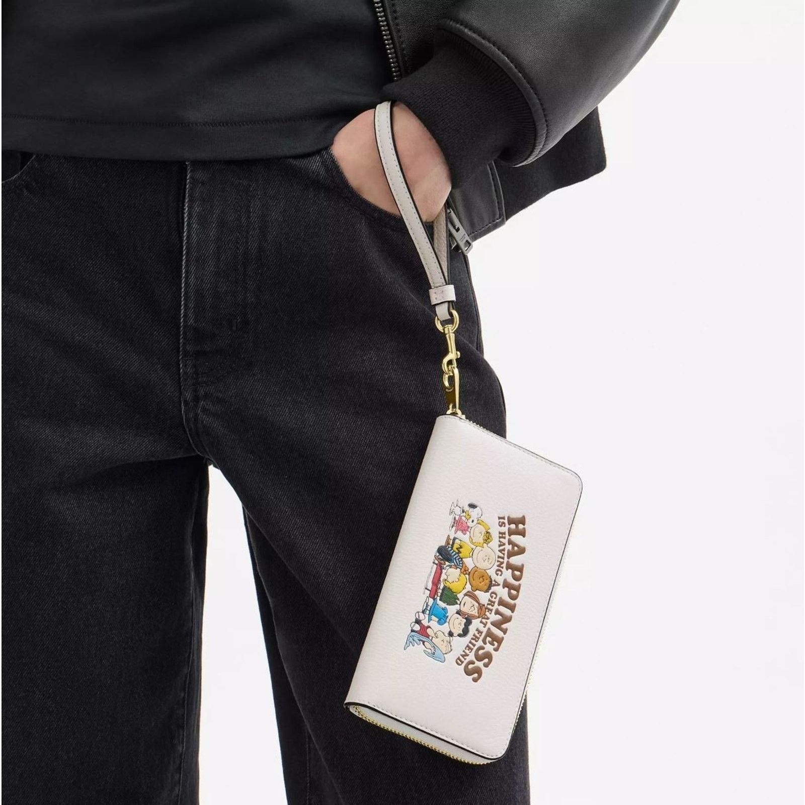 Coach CBN35 COACH x PEANUTS Long Zip Around Wallet Snoopy Friends Size ONE SIZE - 6 Thumbnail