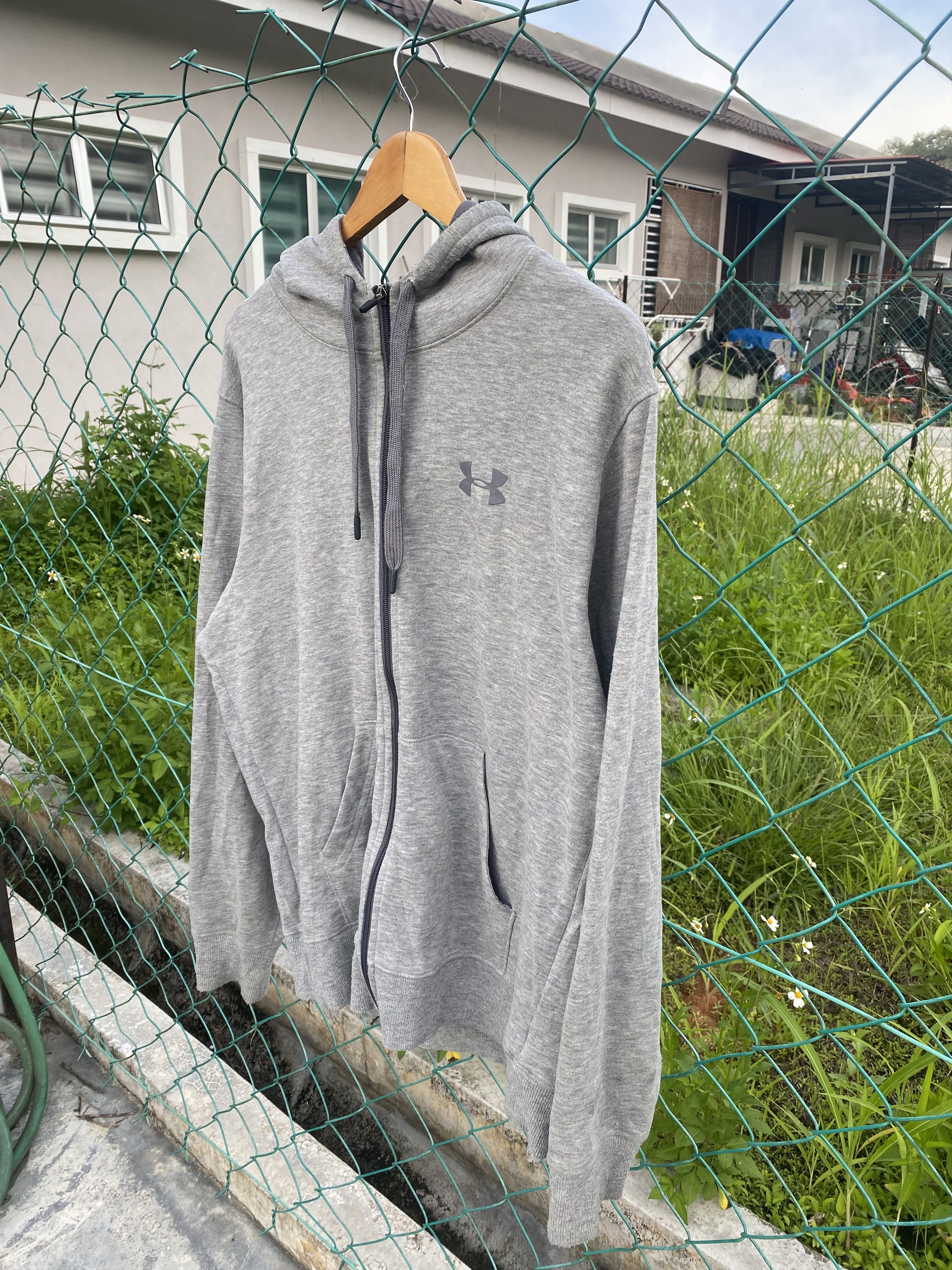 Under Armour ⚡️Steals⚡️Under Armour big logo zip up hoodies Size US XL / EU 56 / 4 - 4 Thumbnail