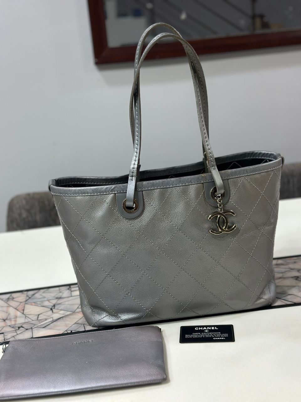 Chanel Authentic Chanel Metallase Caviar Tote Bag Size ONE SIZE - 2 Thumbnail