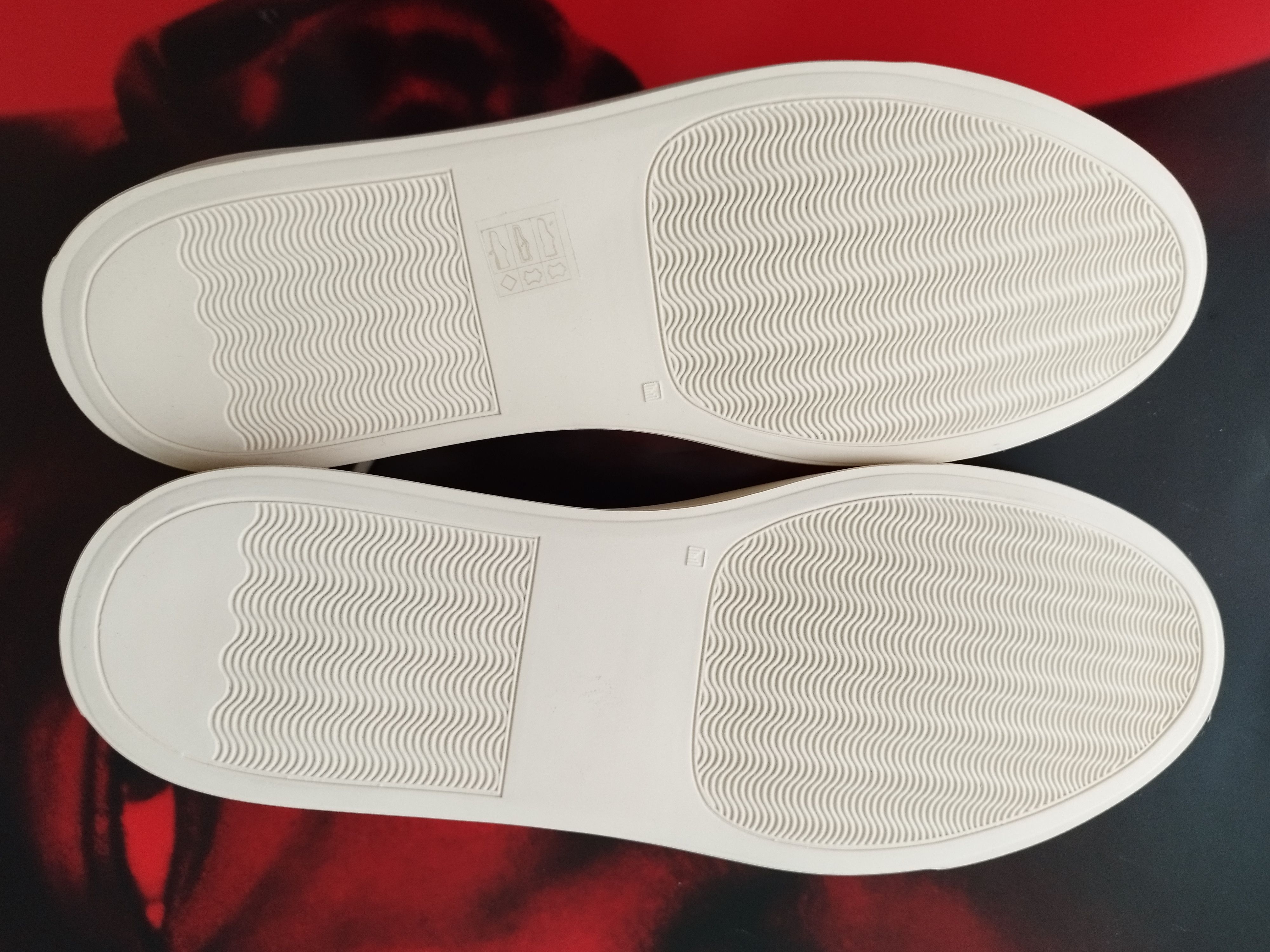 Common Projects Common Projects Original Achilles Low Size US 11 / EU 44 - 11 Thumbnail
