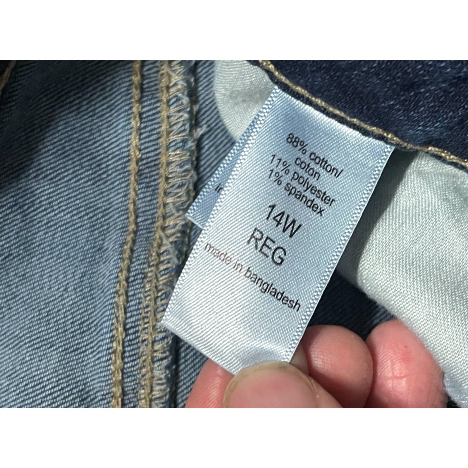 Vintage Maurices M Jeans Women’s 14W Blue Denim Classic Flared Jeans 5-Pocket | Regular Fit | Inseam 30 in | Medium Wash | Blue | 14W Womens MAURICES Jeans Size 36" / US 14 / IT 50 - 5 Thumbnail