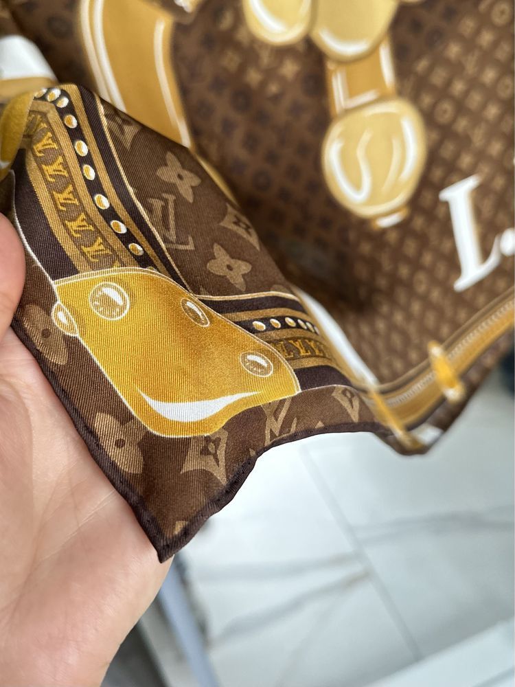Louis Vuitton Louis Vuitton Silk Scarf Poodle Dog Handkerchief Size ONE SIZE - 6 Thumbnail