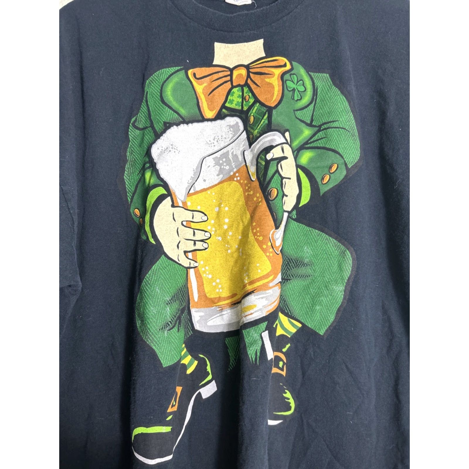 Gildan VINTAGE Mens XXL Short Sleeve T Shirt At Patrick’s Day Leprechaun Holding A Beer Black Size US XXL / EU 58 / 5 - 4 Thumbnail
