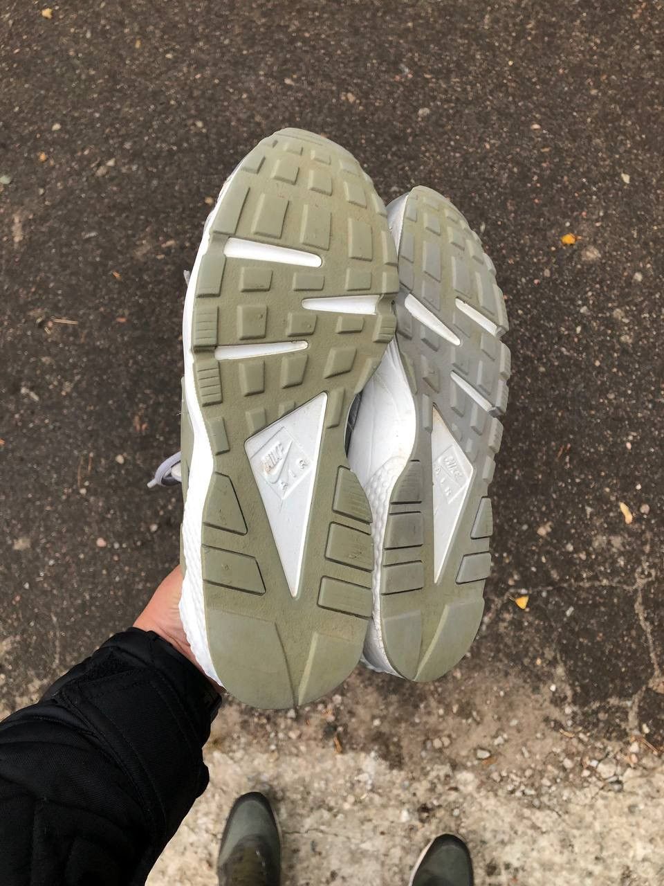 Nike × Vintage VERY RARE NIKE AIR HUARACHE RUN SE SILVER SNEAKERS DESIGNER Size US 8.5 / IT 38.5 - 14 Thumbnail