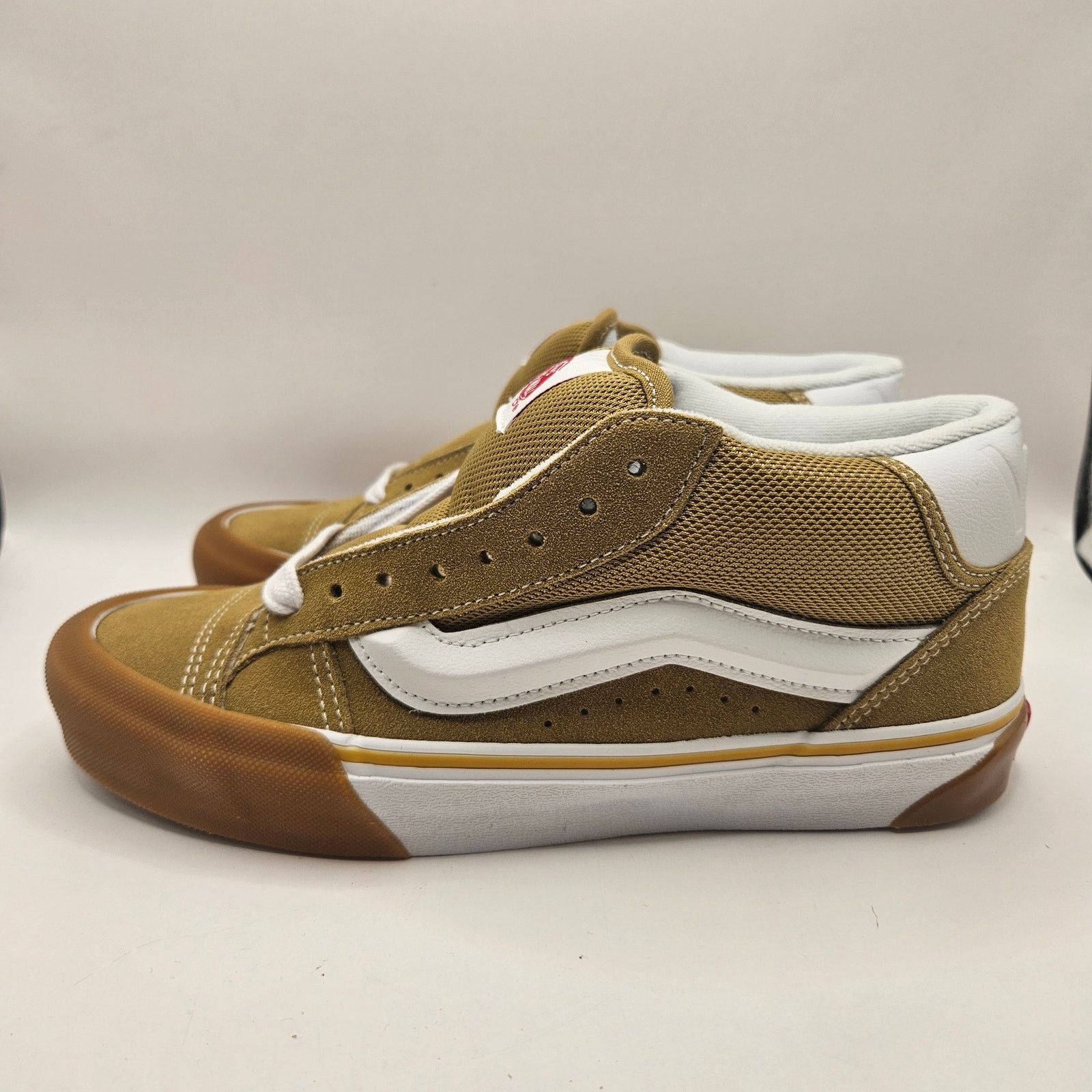Vans VANS WOMEN'S 8 KNU MID KHAKI GUM SKATEBOARDING SHOES NWOB Size US 8 / IT 38 - 3 Thumbnail