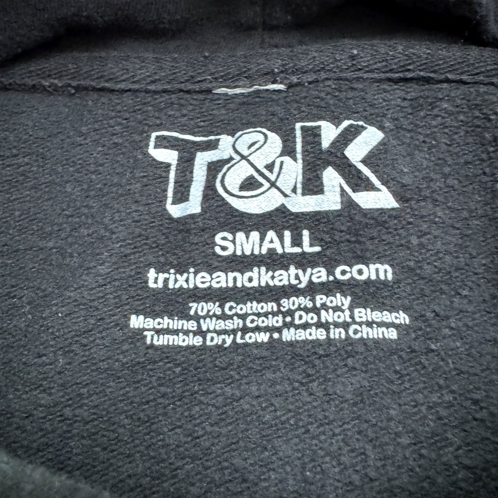 Vintage Trixie & Katya Live Greetings Flops Tour Merch Pullover Hoodie Sweatshirt Small Unisex Adults Black Cotton Polyester Hoodie Size US S / EU 44-46 / 1 - 4 Thumbnail