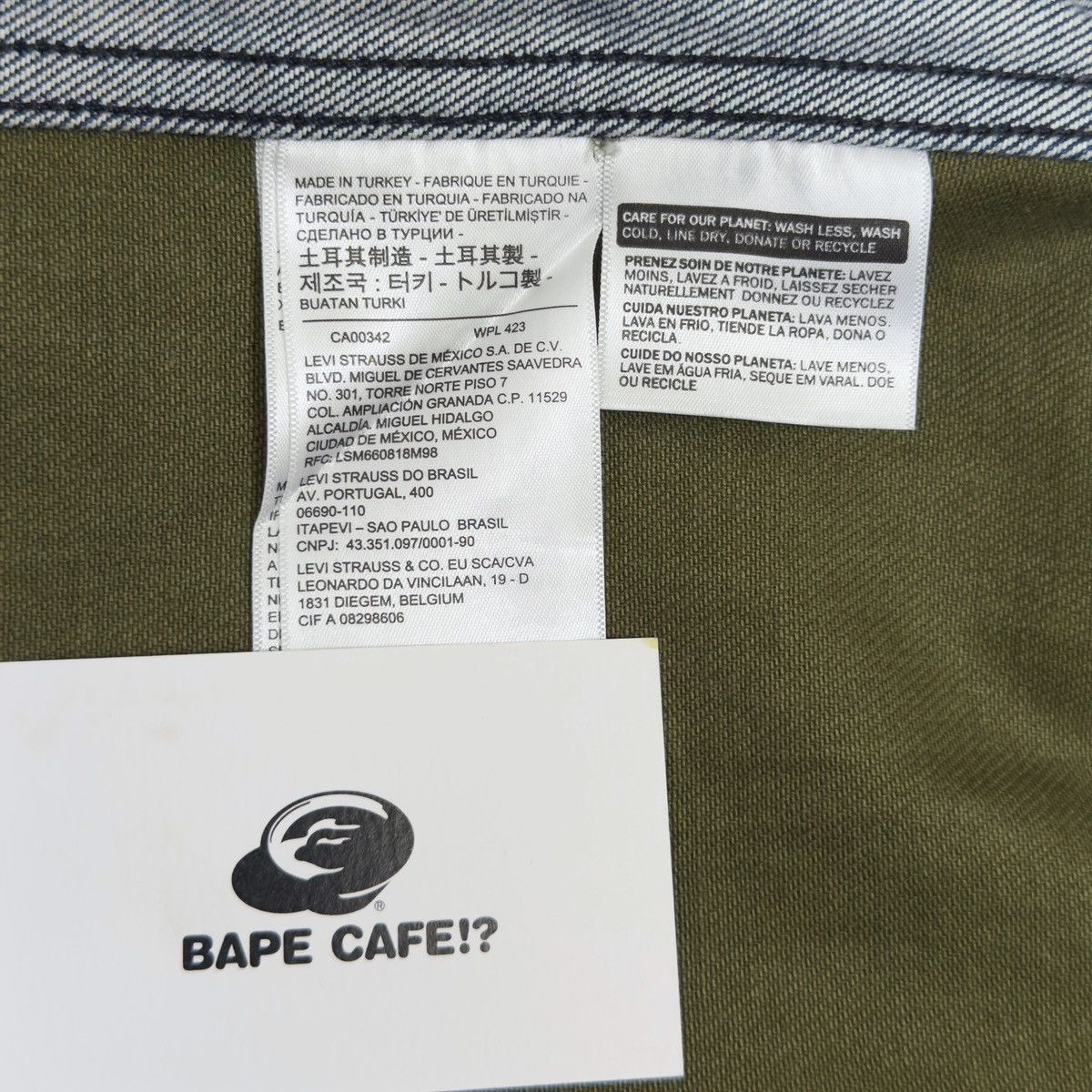 Bape × Levi's Bape x Levi’s Camo Trucker Jacket Multicolor 2021 Size US L / EU 52-54 / 3 - 11 Thumbnail