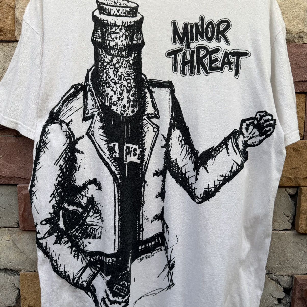 Band Tees Minor Threat Bottle Head Violence Punk Tee Size US XL / EU 56 / 4 - 2 Thumbnail