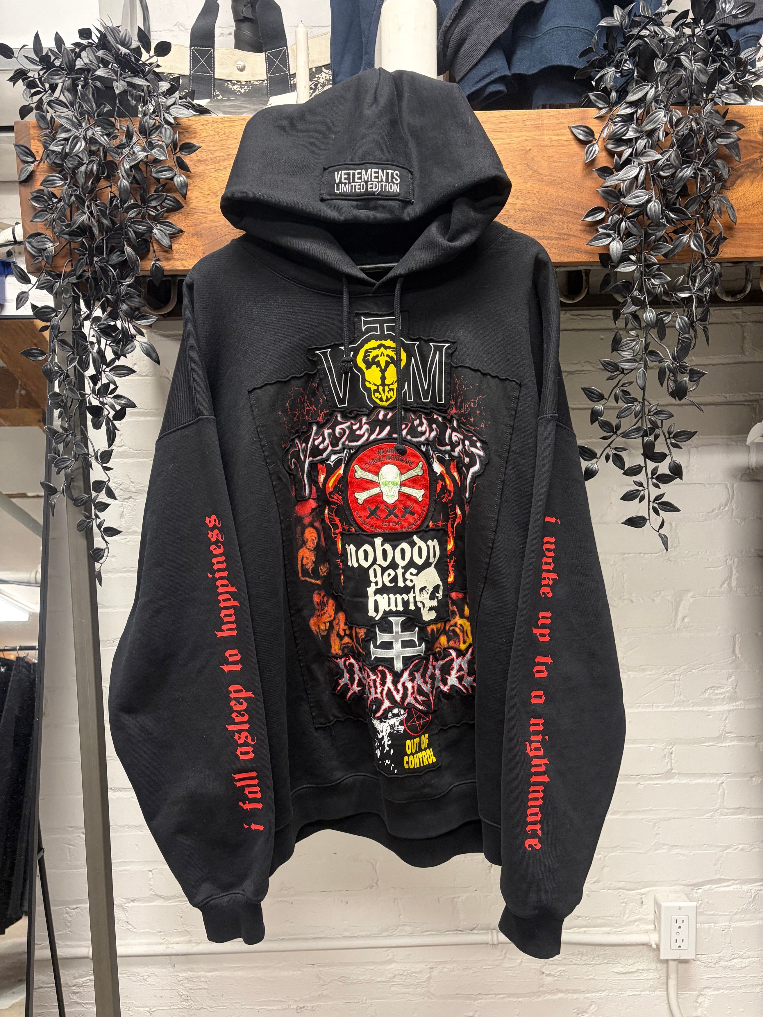 Vetements Vetements Russian Idol Oversized Black Hoodie | Grailed