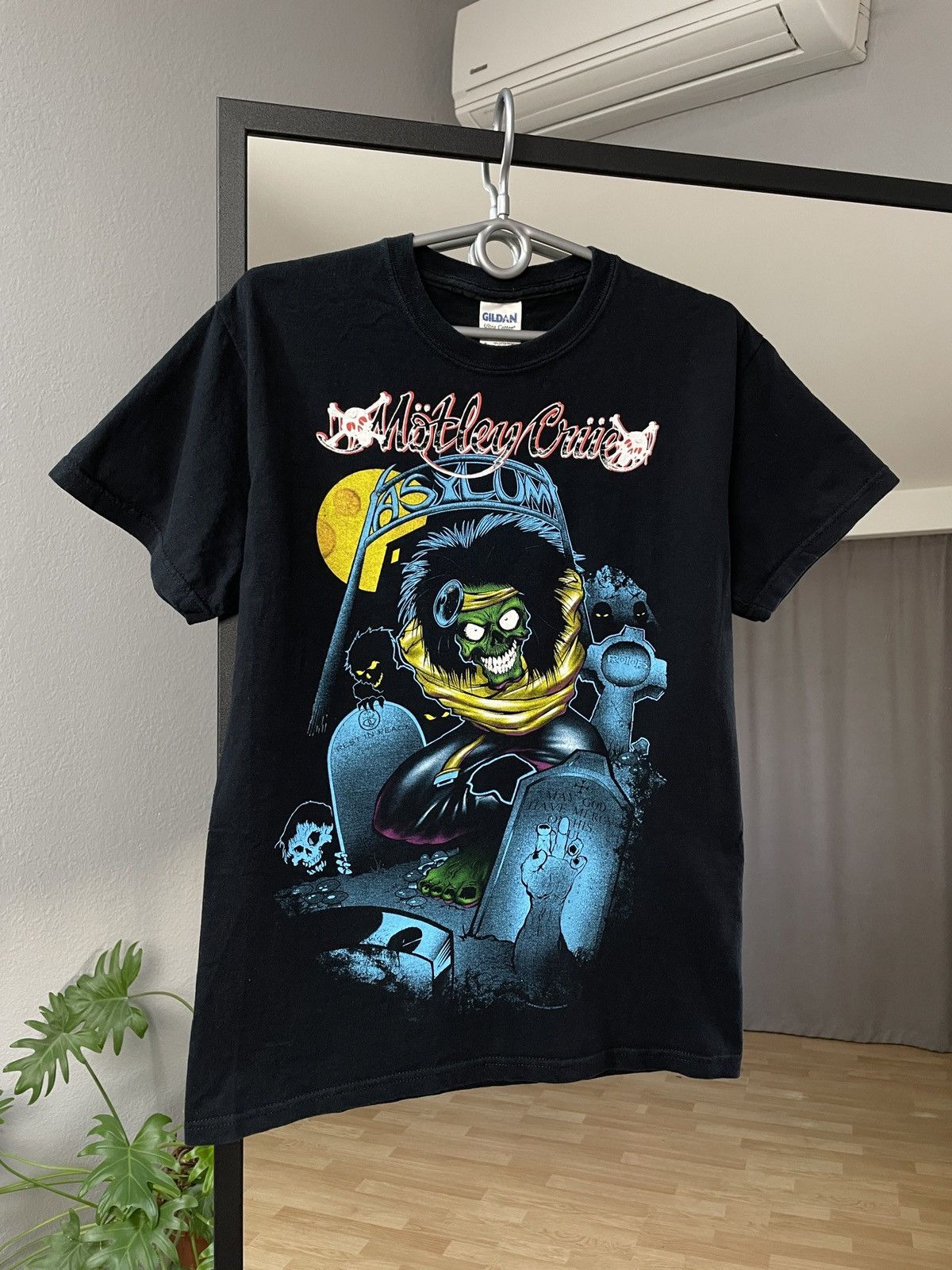 Band Tees Vintage Motley Crue Dr Feel Good Pushead Tour Shirt Size US S / EU 44-46 / 1 - 1 Thumbnail