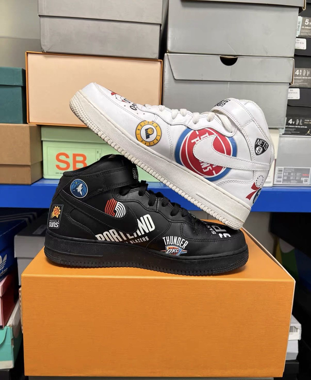 Supreme Supreme x NBA x Air Force 1 Mismatched J42 Size US 9.5 / EU 42-43 - 6 Thumbnail