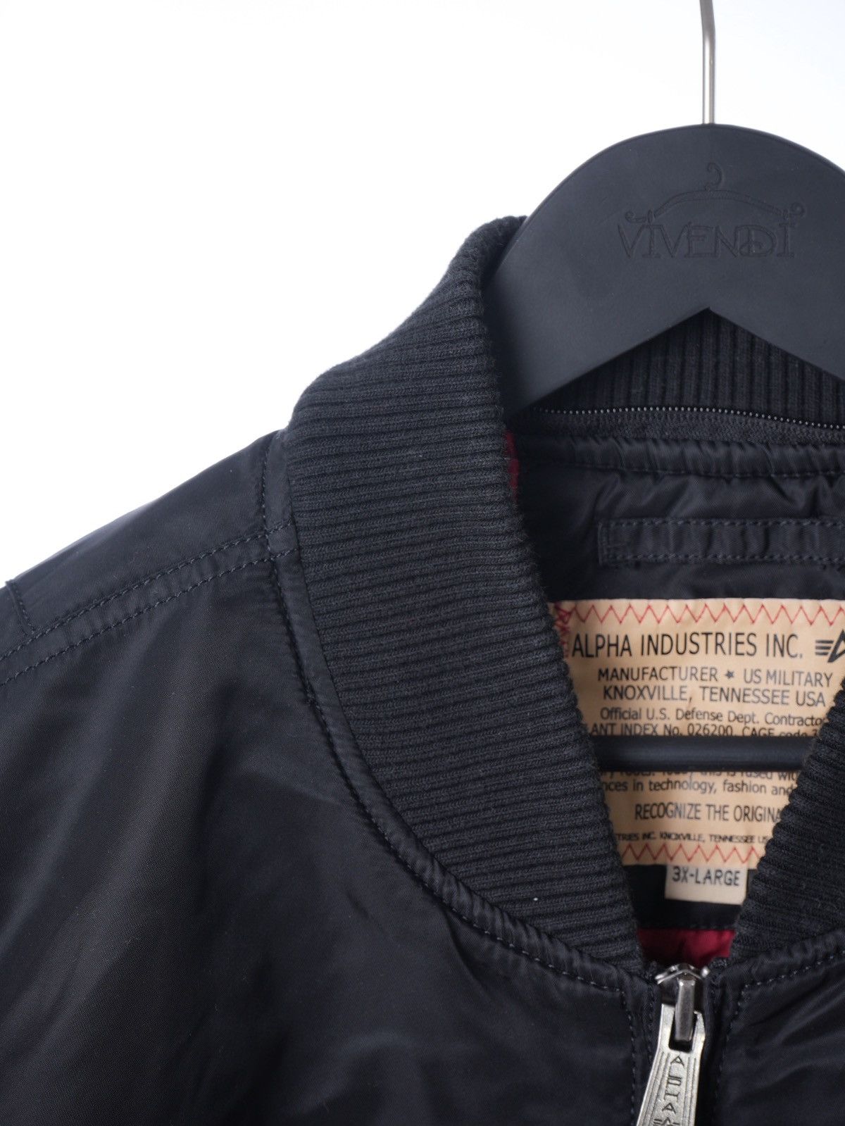 Alpha Industries Alpha Industries Bomber Jacket Fits XL Size US XL / EU 56 / 4 - 4 Thumbnail