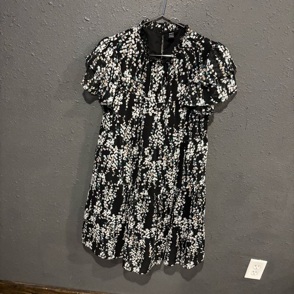 Shein SHEIN Black Floral Smocked Neck Babydoll Dress Size L / US 10 / IT 46 - 1 Thumbnail