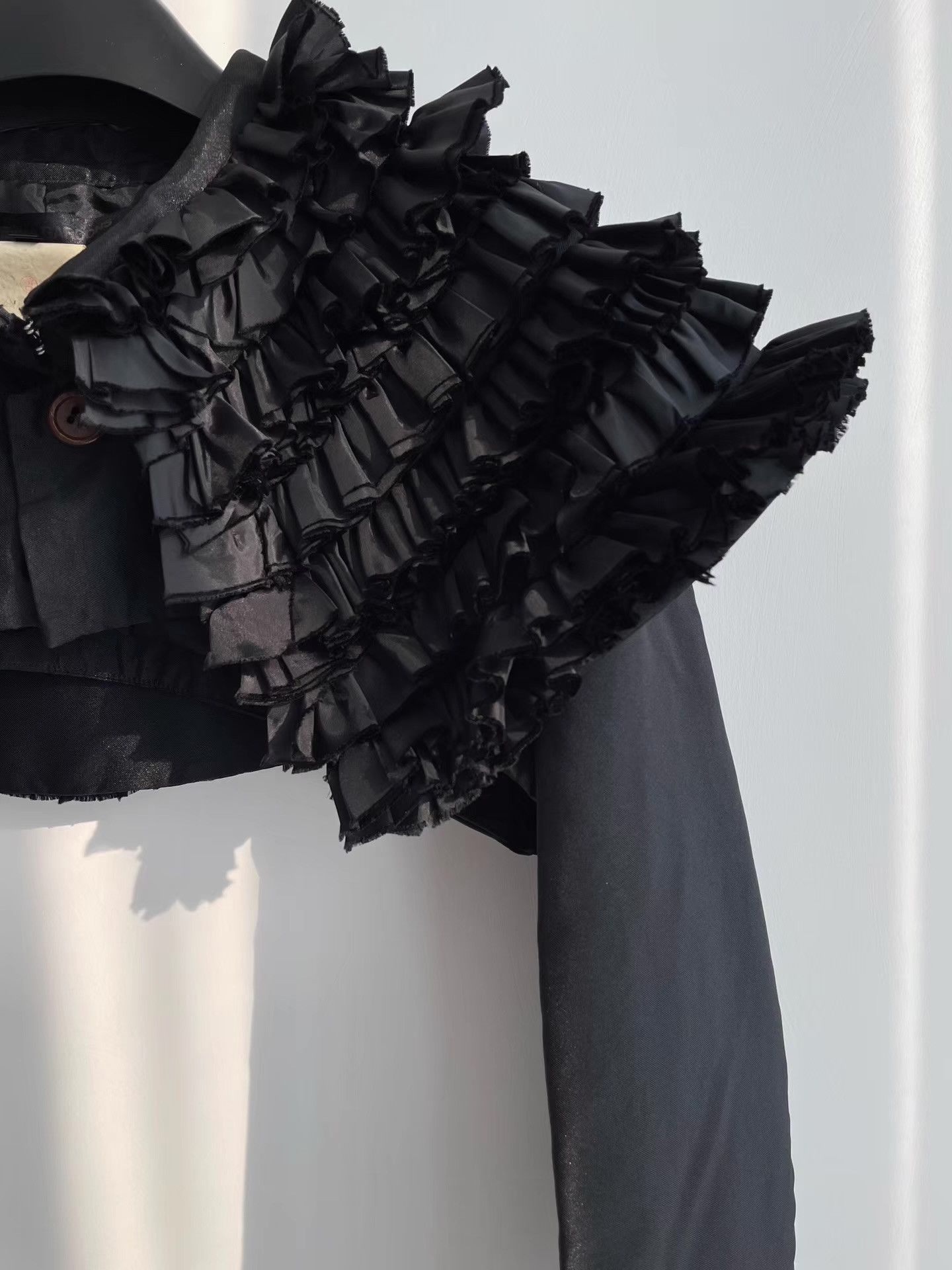 Comme des Garcons Comme des Garçons Lace Trim Short Cape Shawl Ｑ24 Size XS / US 0-2 / IT 36-38 - 5 Thumbnail