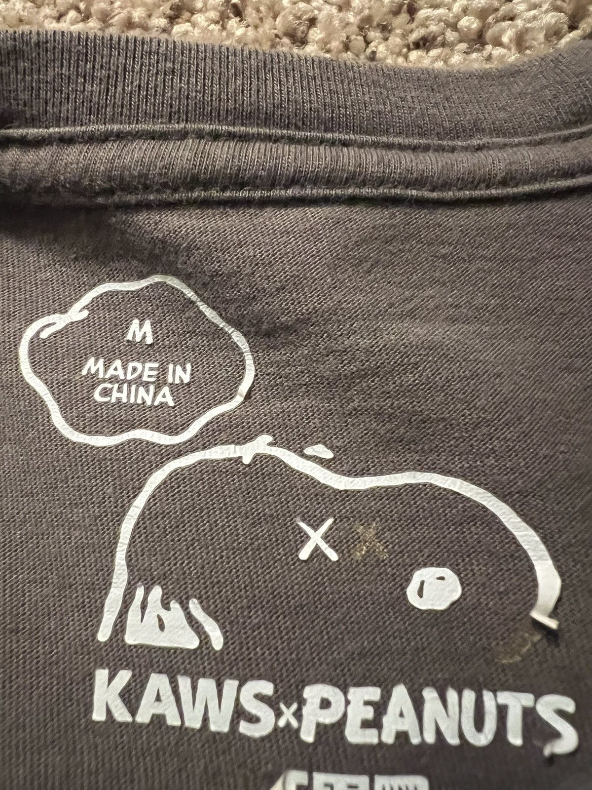 Kaws × Peanuts × Uniqlo KAWS x Peanuts Snoopy Graphic Tee – Brown – Men’s Medium Size US M / EU 48-50 / 2 - 3 Thumbnail