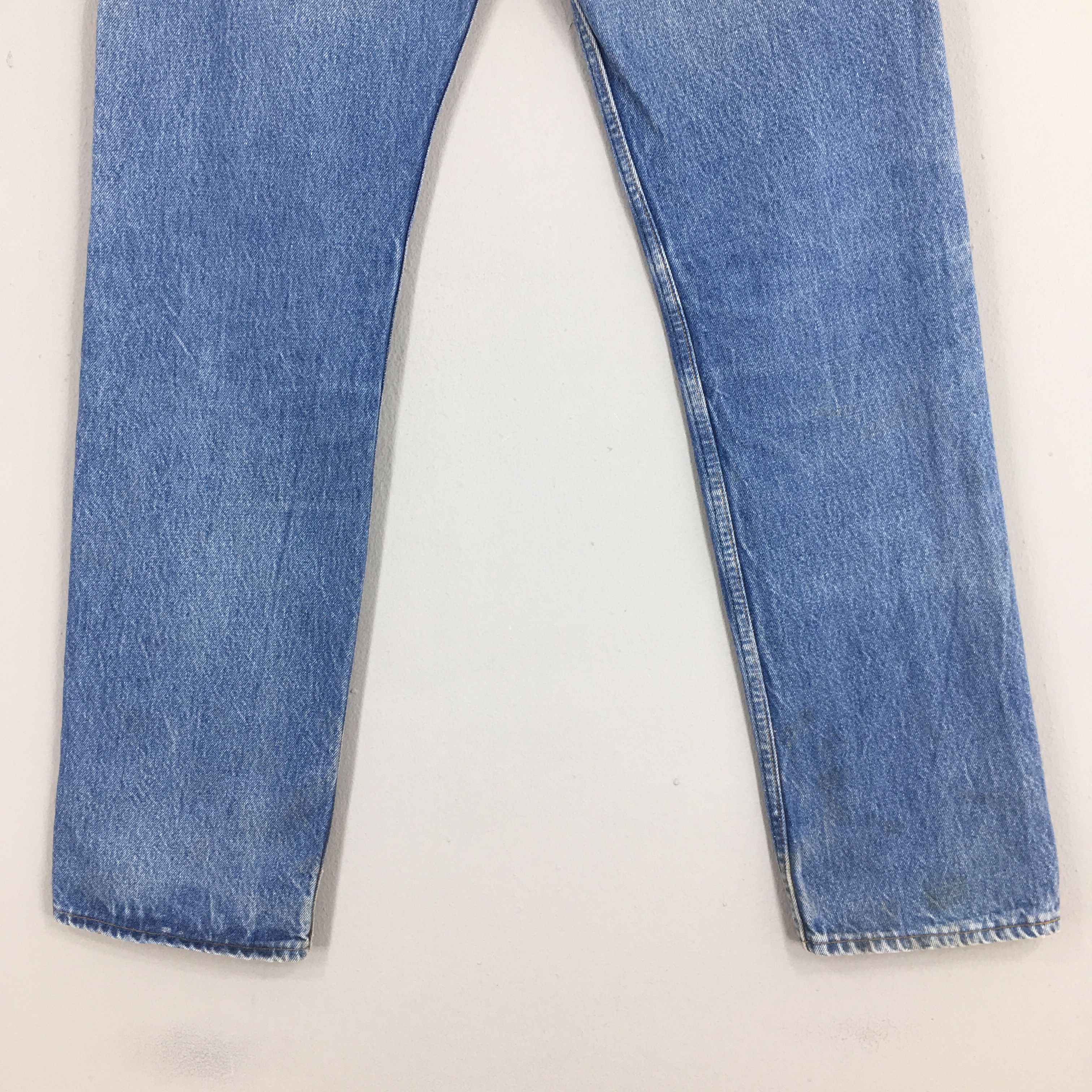 Levi's Size 30x31 Vintage Levi's 501 Faded Blue Jeans S1350 Size US 30 / EU 46 - 9 Thumbnail