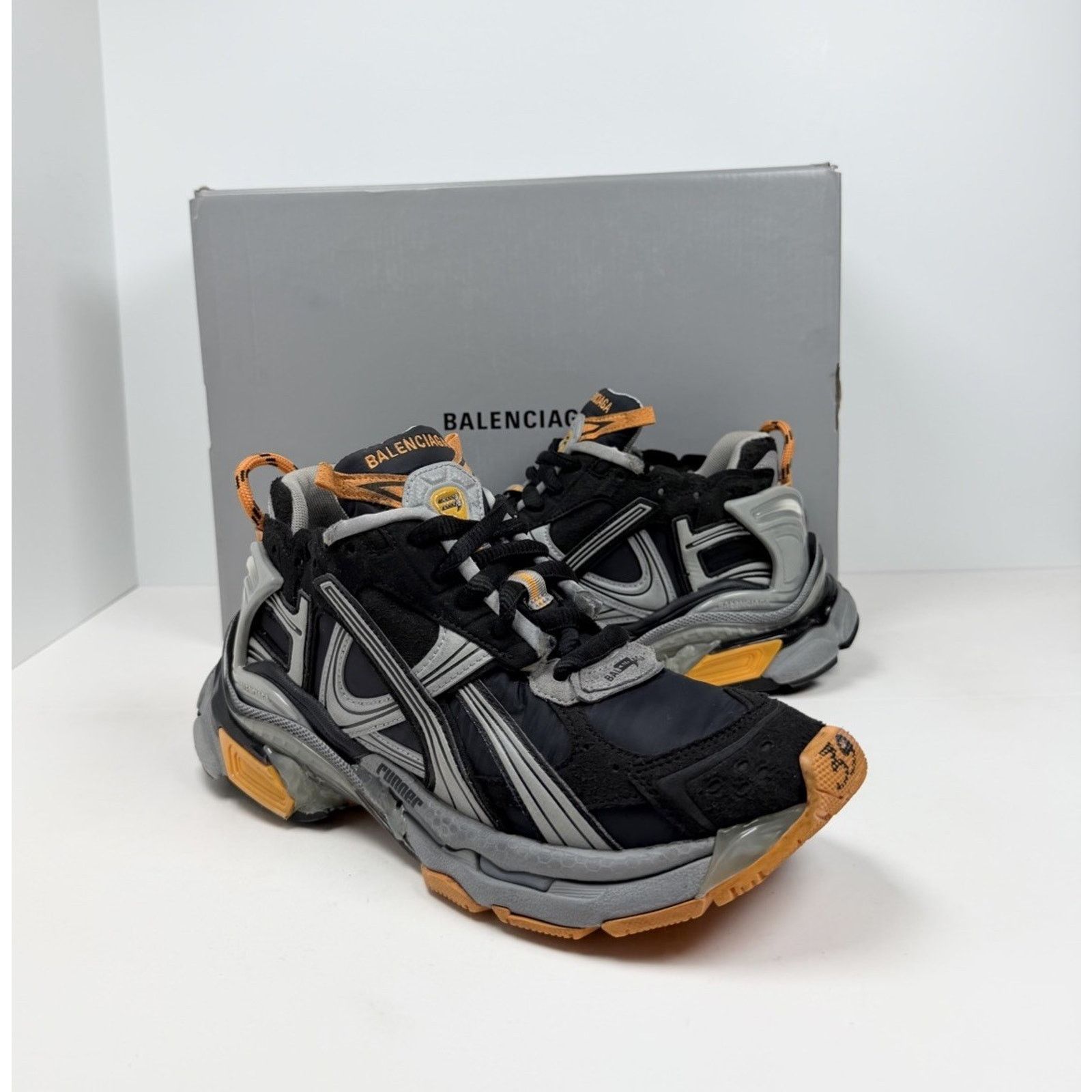 Balenciaga Size 39EU/6US - Balenciaga Runner Distressed Size US 6 / EU 39 - 2 Thumbnail
