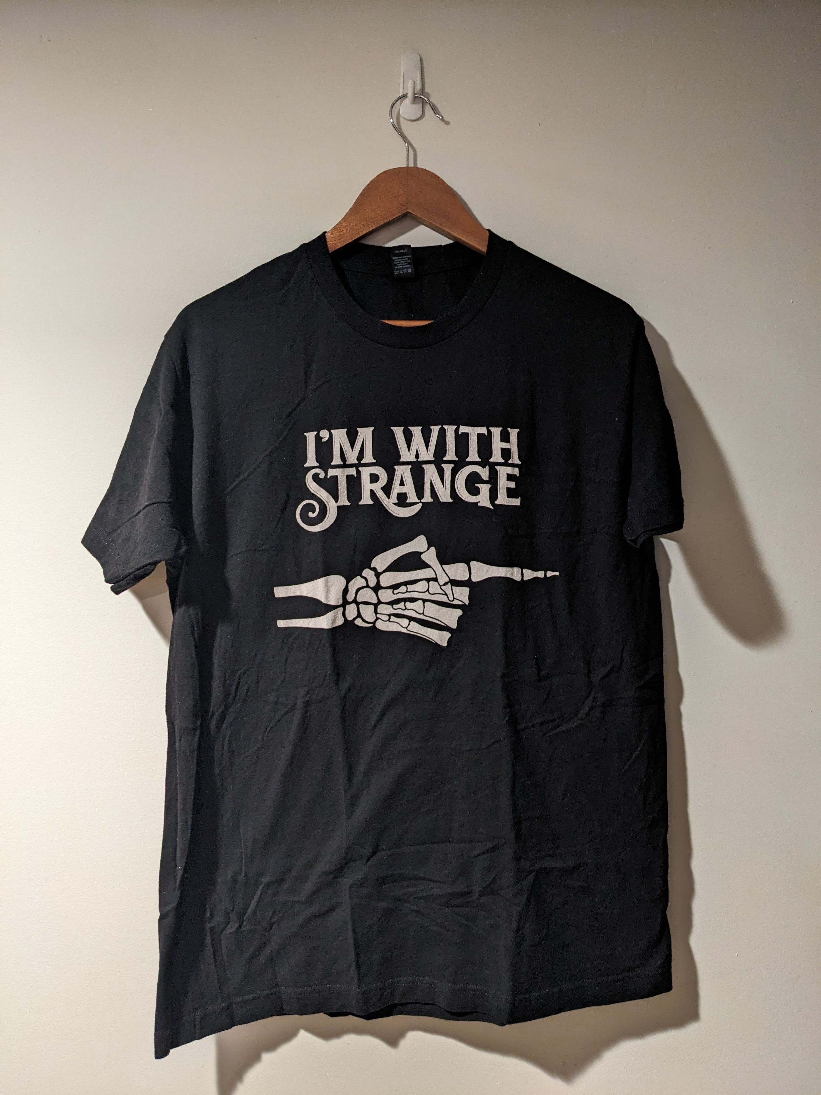 Band Tees × Hot Topic I'm With Strange and Unusual Motionless in White T-Shirt Size US L / EU 52-54 / 3 - 1 Thumbnail