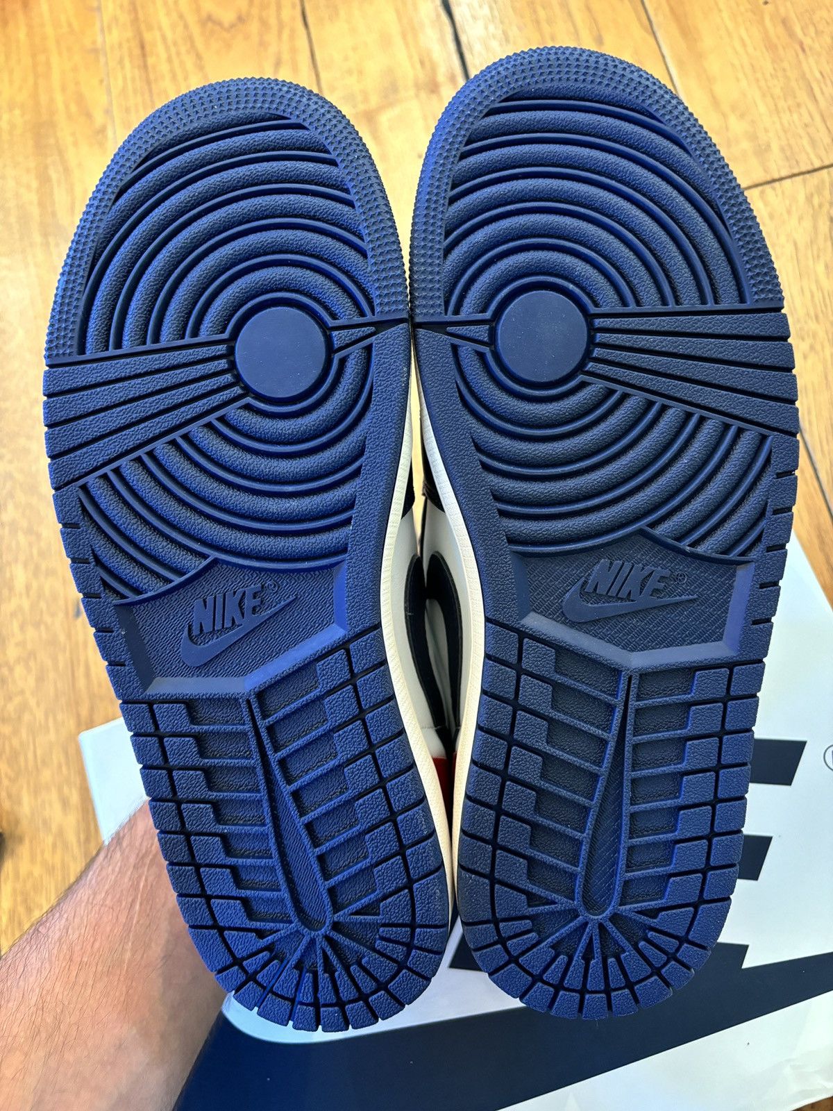 Jordan Brand × Nike Jordan 1 Low OG Howard University Size US 9 / EU 42 - 9 Thumbnail