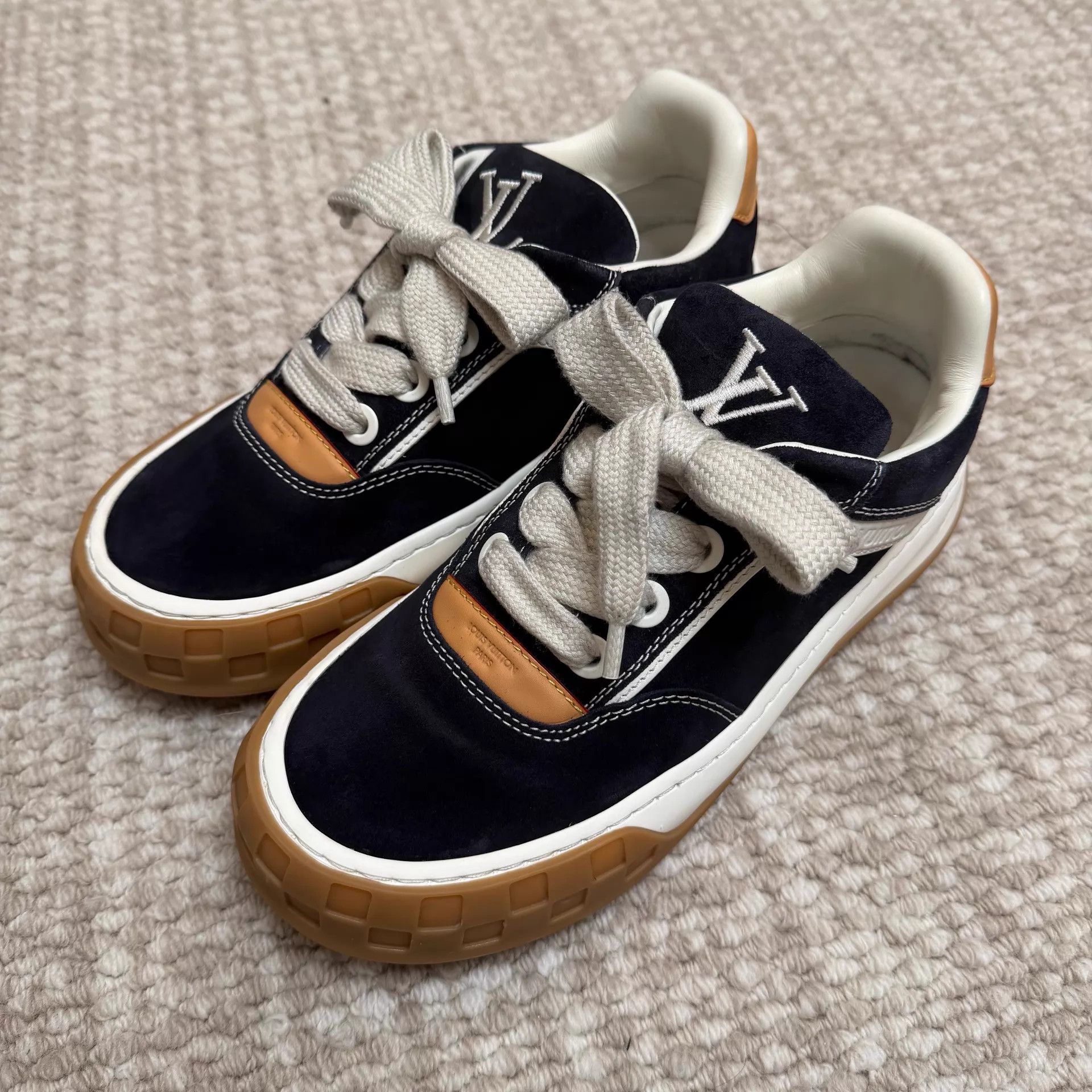 Louis Vuitton LOUIS VUITTON Tilted Suede Low-Top Sneaker Black UK9 Size US 10 / EU 43 - 1 Thumbnail