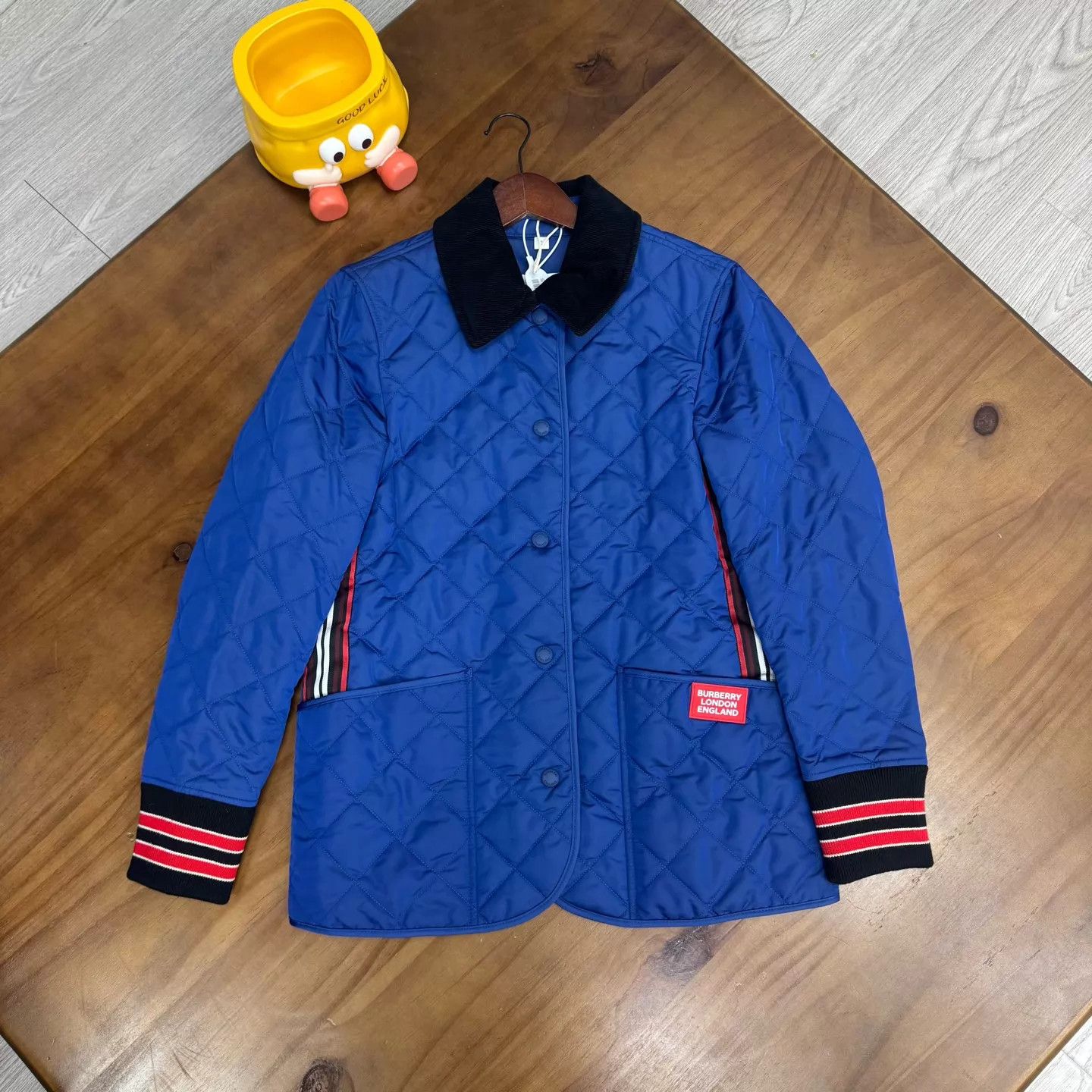 Burberry Burberry Logo Badge Quilted Lightweight Jacket S Size S / US 4 / IT 40 - 1 Thumbnail