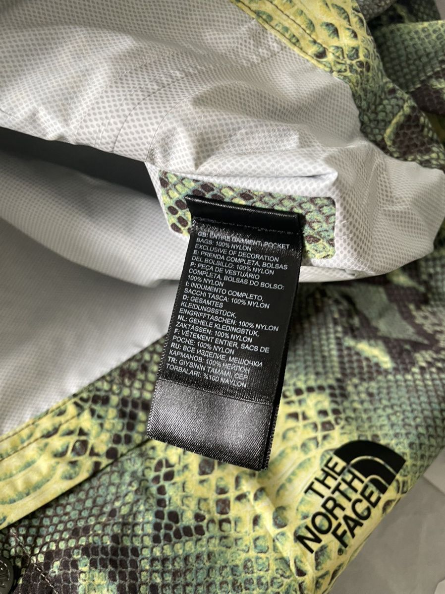 Supreme × The North Face Supreme x North face green snake jacket Size US XL / EU 56 / 4 - 11 Thumbnail