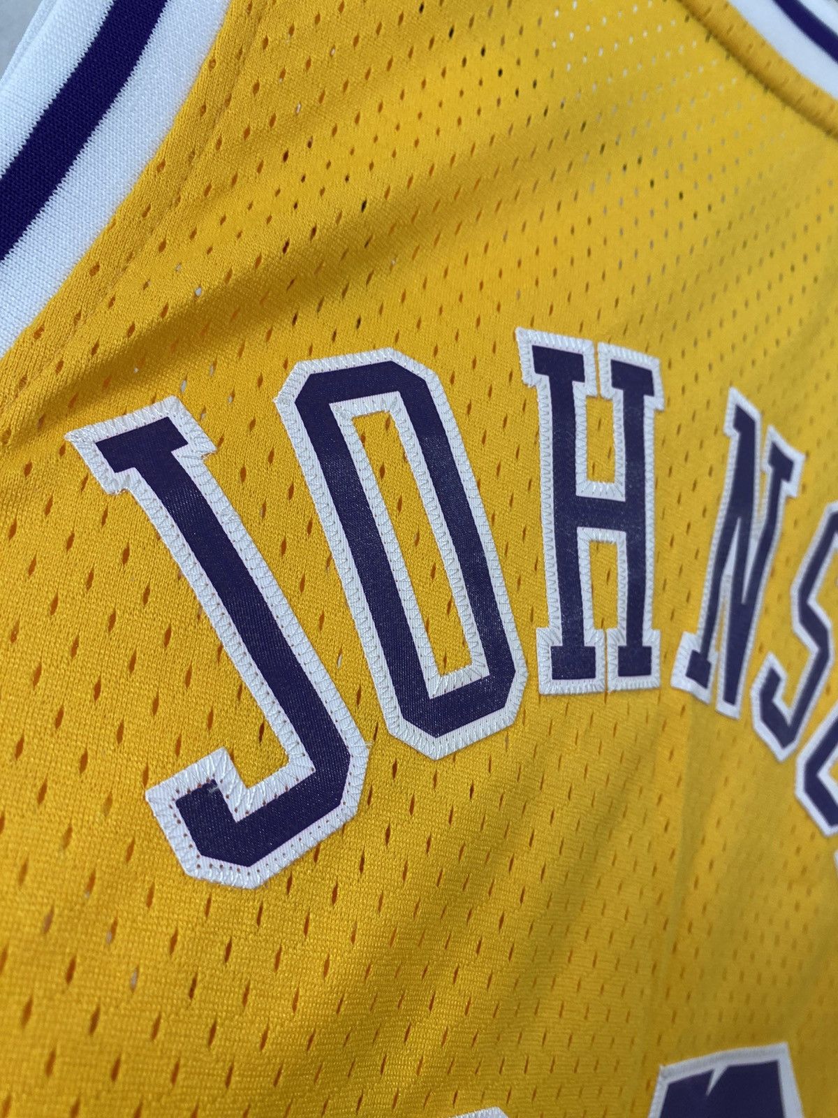 Adidas Adidas Originals Los Angeles Lakers Johnson Swingman Jersey Size US L / EU 52-54 / 3 - 14 Thumbnail