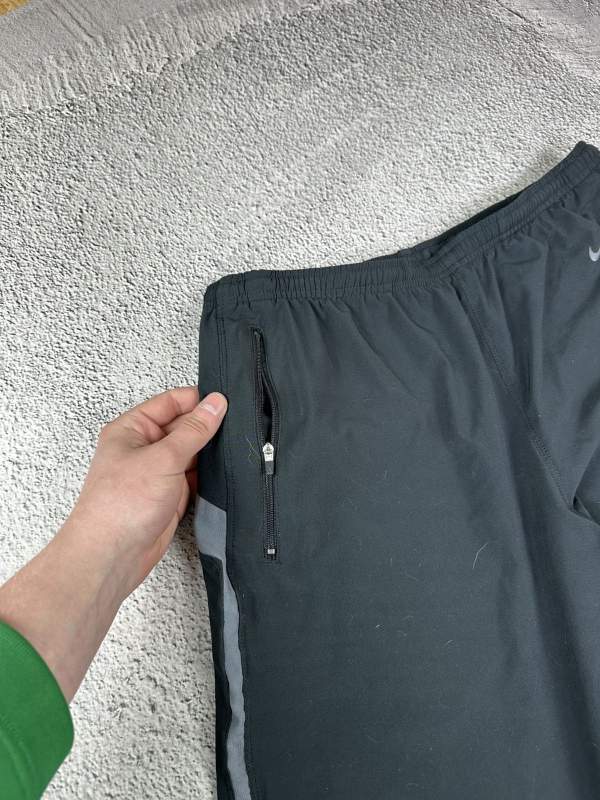 Nike Vintage Nike Trackpants Nylon Baggy Y2K Drill Style Size US 32 / EU 48 - 5 Thumbnail