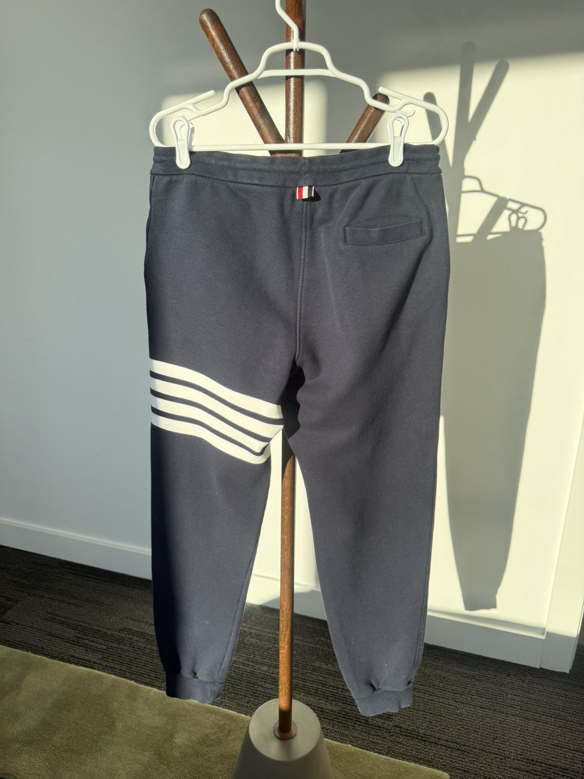 Thom Browne Thom Browne 4 bar sweatpants Size US 34 / EU 50 - 2 Thumbnail