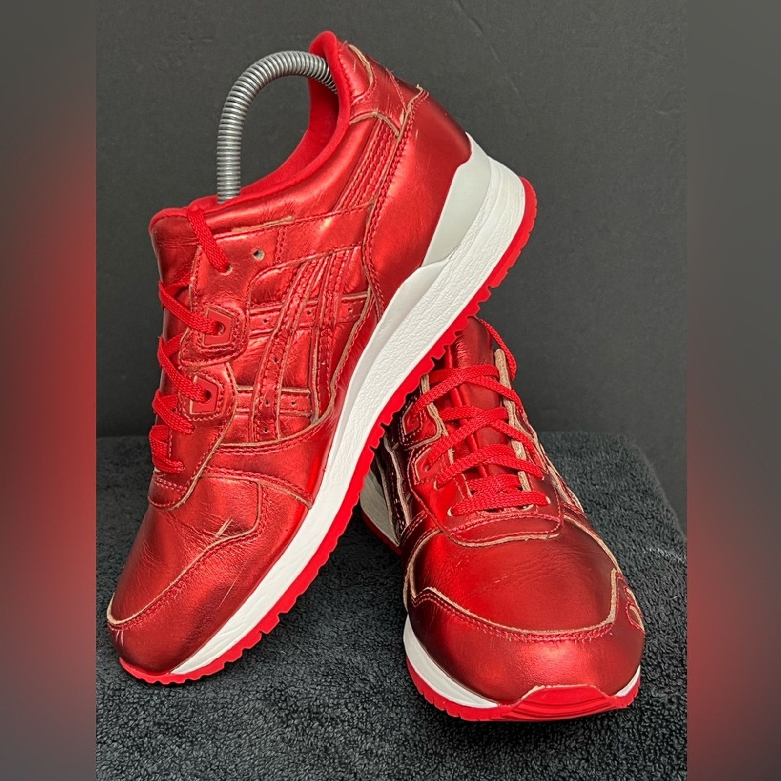 Asics Womens Asics Gel Lyte III Metallic Shoes WORN ONCE CHRISTMAS Size US 7.5 / IT 37.5 - 3 Thumbnail