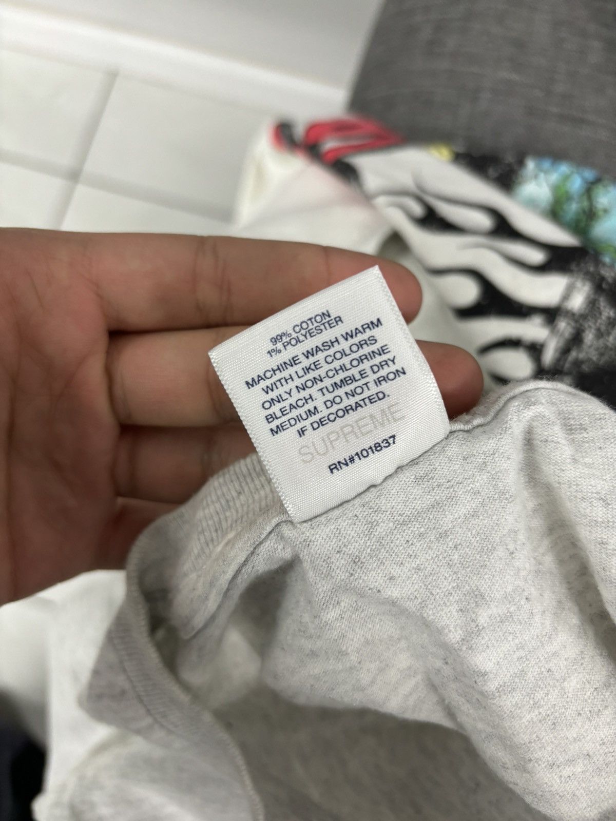 Supreme Supreme molotov kid T shirt Grey Medium Size US M / EU 48-50 / 2 - 3 Thumbnail