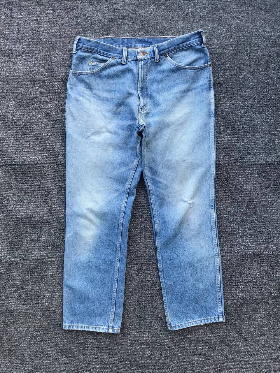 Lee VINTAGE 80S LEE LIGHTWASH DISTRESSED JEAN W34X30 Size US 34 / EU 50 - 1 Thumbnail