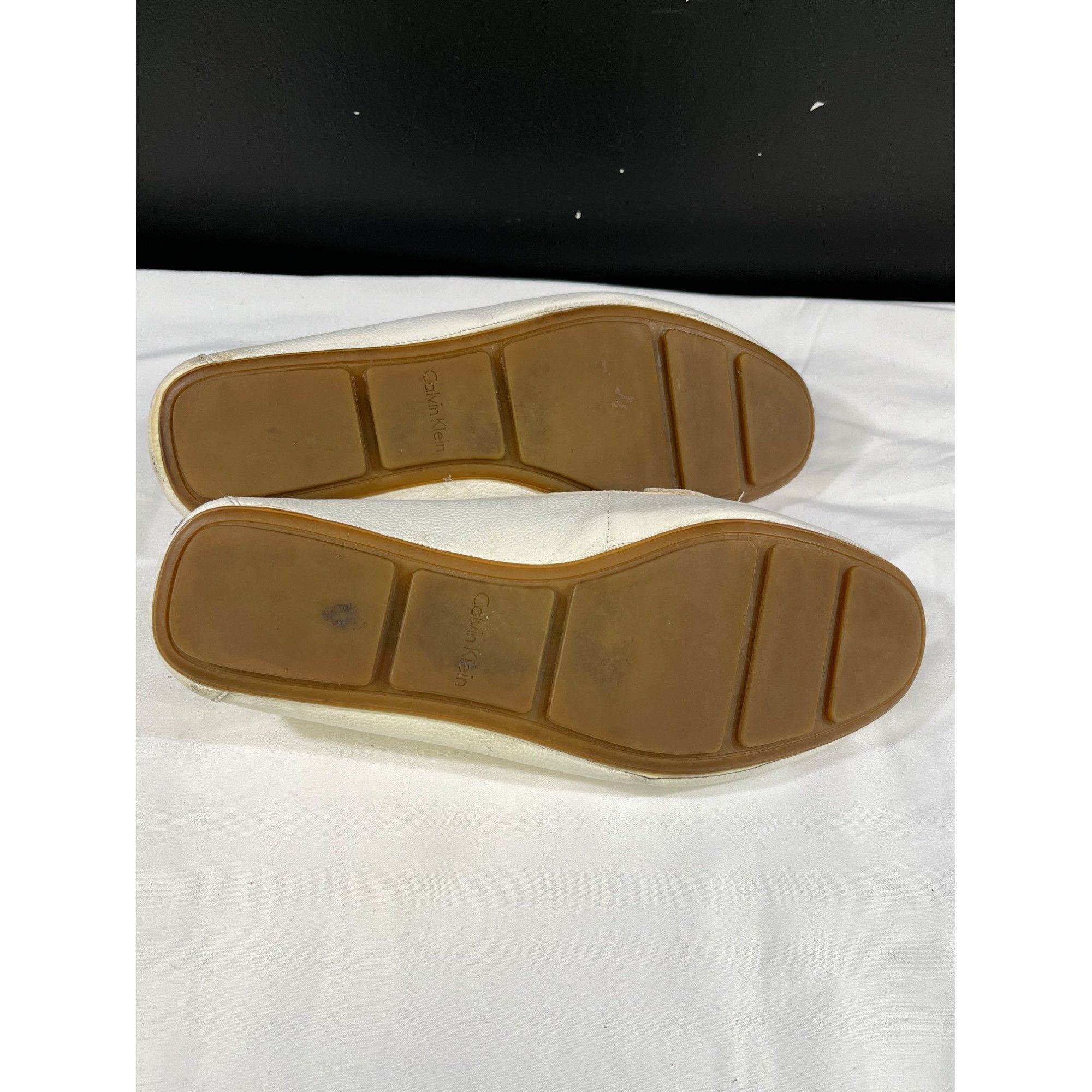 Calvin Klein Calvin Klein Leonie Womens White Loafers Size 9 SKU 6764 Size US 9 / IT 39 - 3 Thumbnail