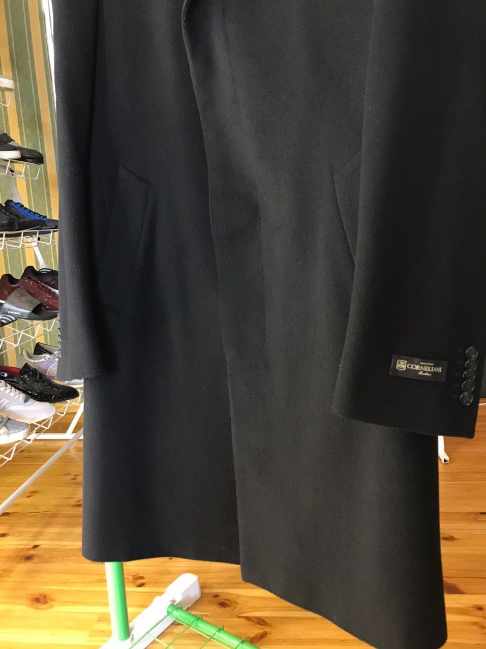 Corneliani Corneliani 10/10 condition M-L 50 SIZE Size US L / EU 52-54 / 3 - 6 Thumbnail