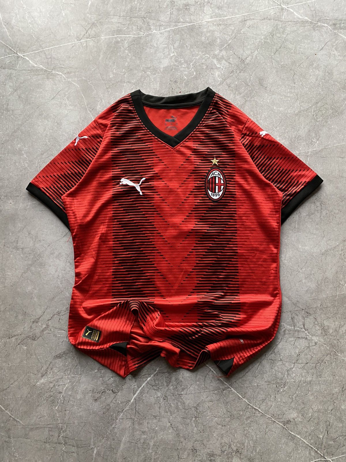 Puma Puma AC Milan 2023/24 # 10 Rafa Leao Home Soccer Jersey Size US S / EU 44-46 / 1 - 2 Thumbnail