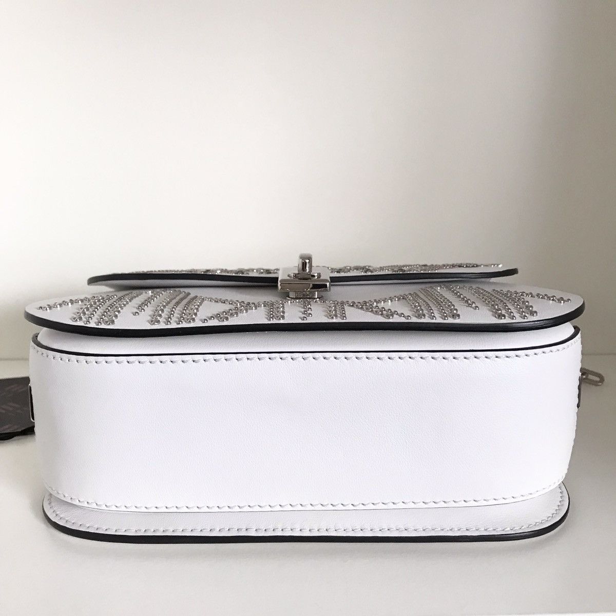 Valentino Valentino Crystal stuffed love blade white leather chain bag Size ONE SIZE - 3 Thumbnail