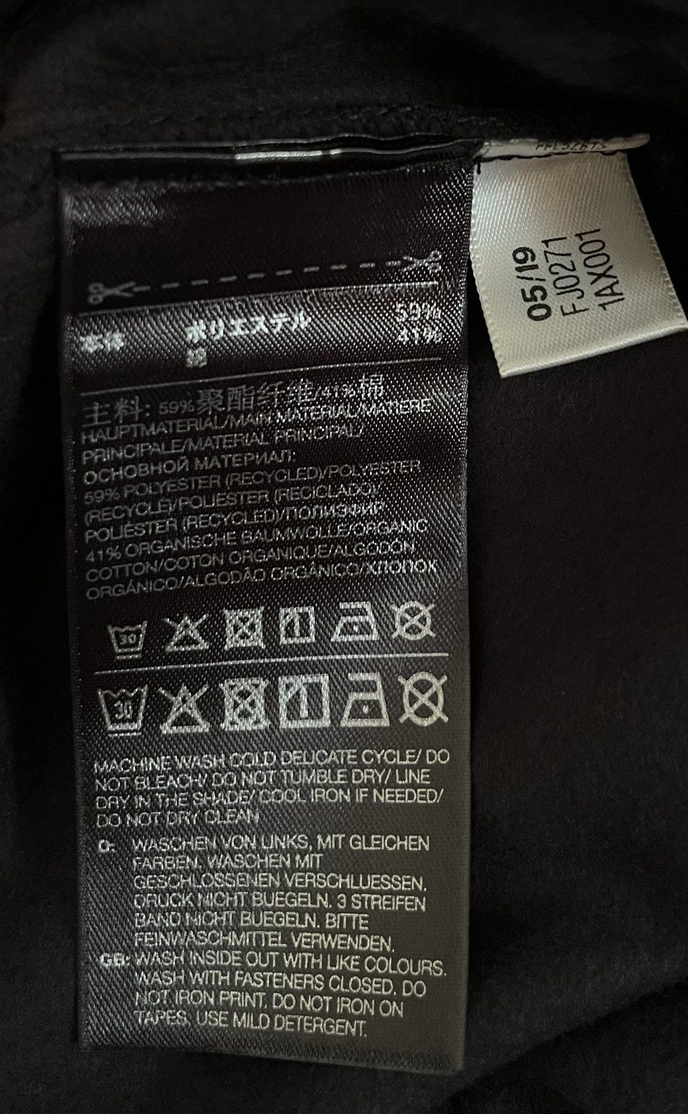 Yohji Yamamoto TAX FREE 🇺🇸 Yohji yamamoto y-3 striped relaxed training pants Size US 28 / EU 44 - 4 Thumbnail