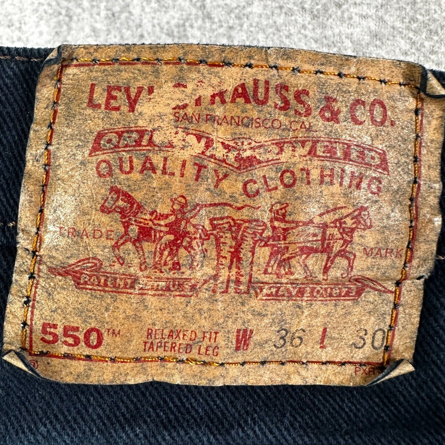 Levi's VINTAGE Levi's 550 Jeans Mens 36x30 Dark Wash Denim Relaxed Fit 90s Made in USA Size US 36 / EU 52 - 2 Thumbnail