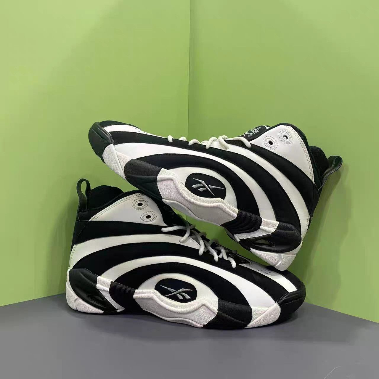 Reebok Reebok Shaqnosis 'Black White' Basketball Shoes K15 Size US 9 / EU 42 - 7 Thumbnail