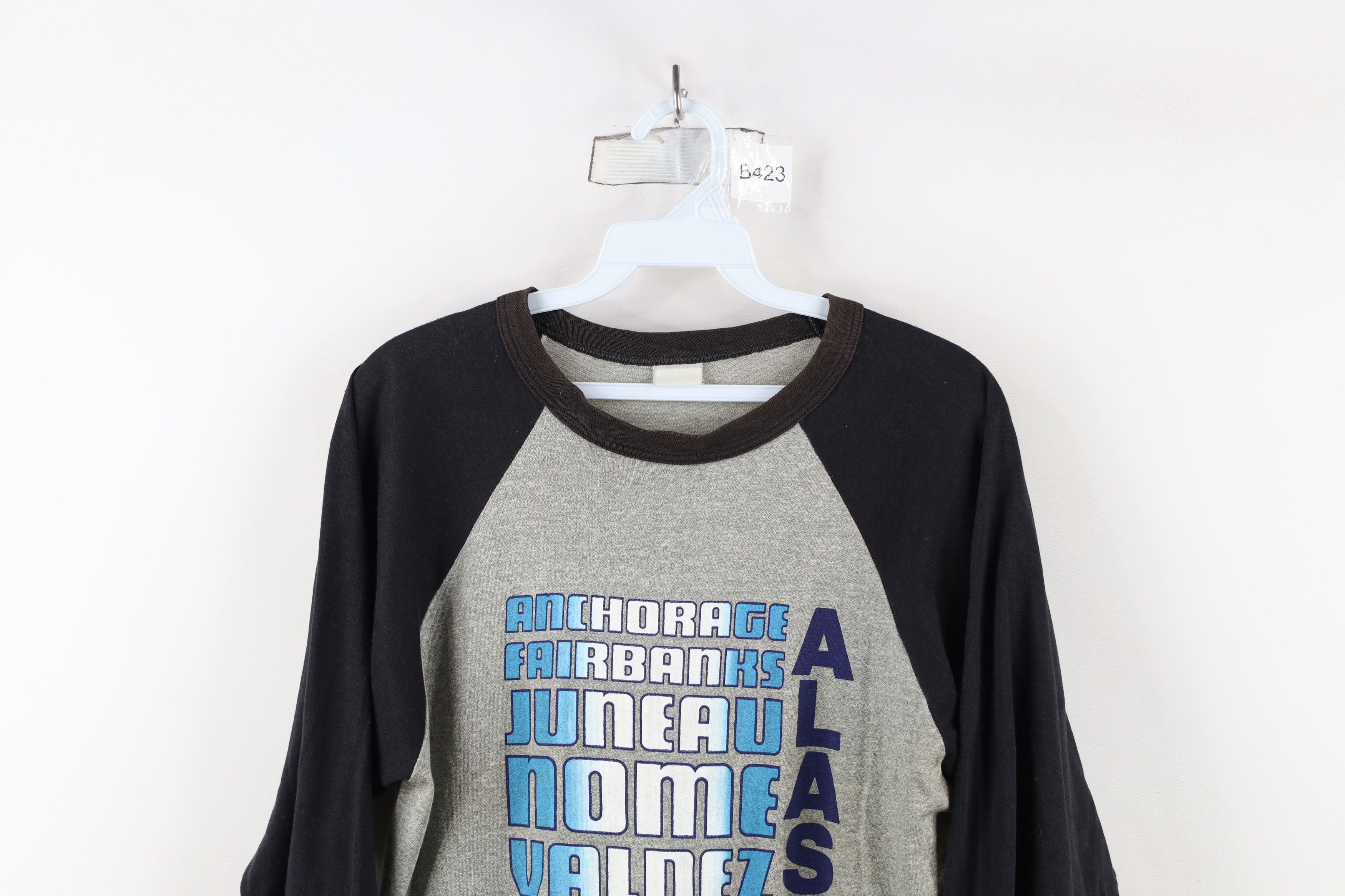 Vintage Vintage 70s Streetwear Alaska 3/4 Sleeve Raglan T-Shirt USA Size US L / EU 52-54 / 3 - 2 Thumbnail